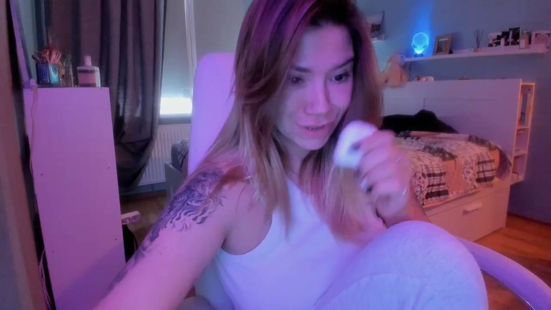 Gallery image thumbnail from NickyBlein's myfreecams stream on, 12/26/2023, 11:36 image 7 of 20