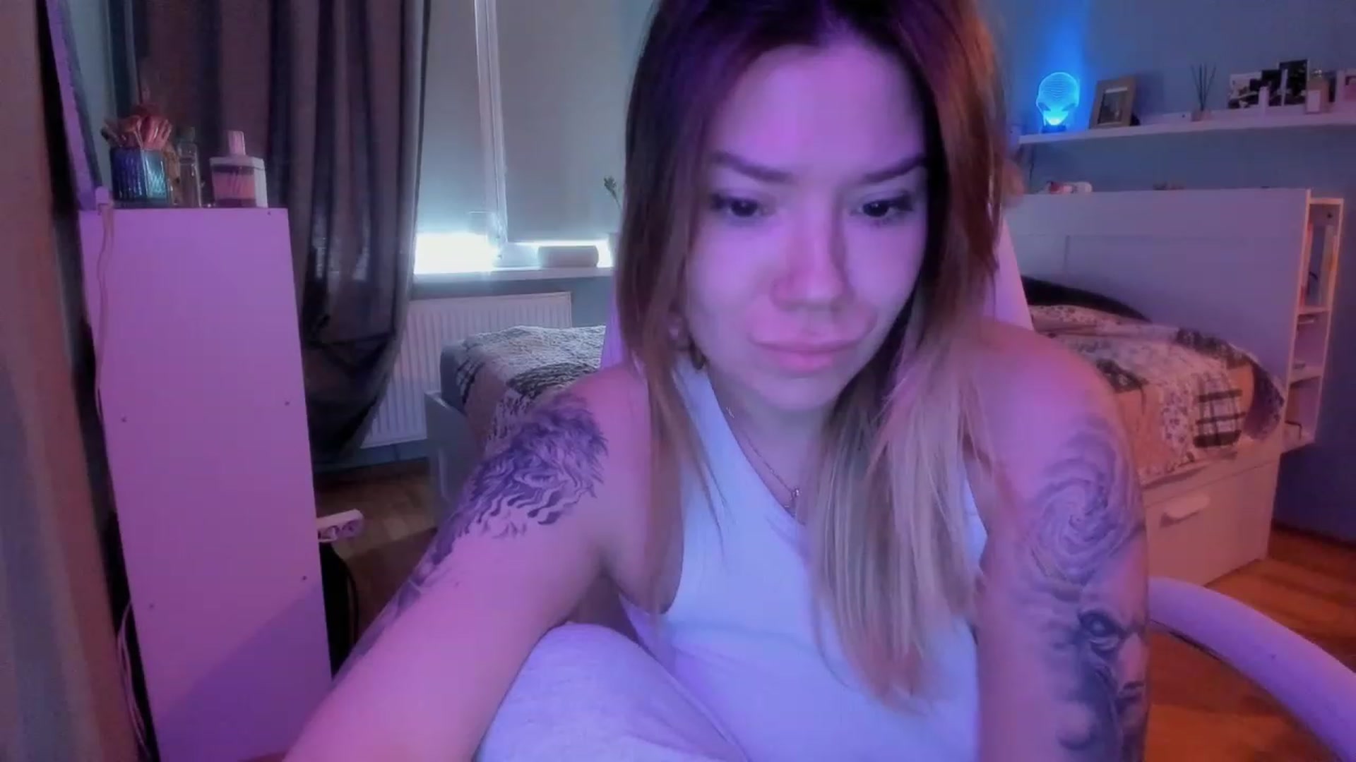 Gallery image thumbnail from NickyBlein's myfreecams stream on, 12/26/2023, 11:36 image 5 of 20