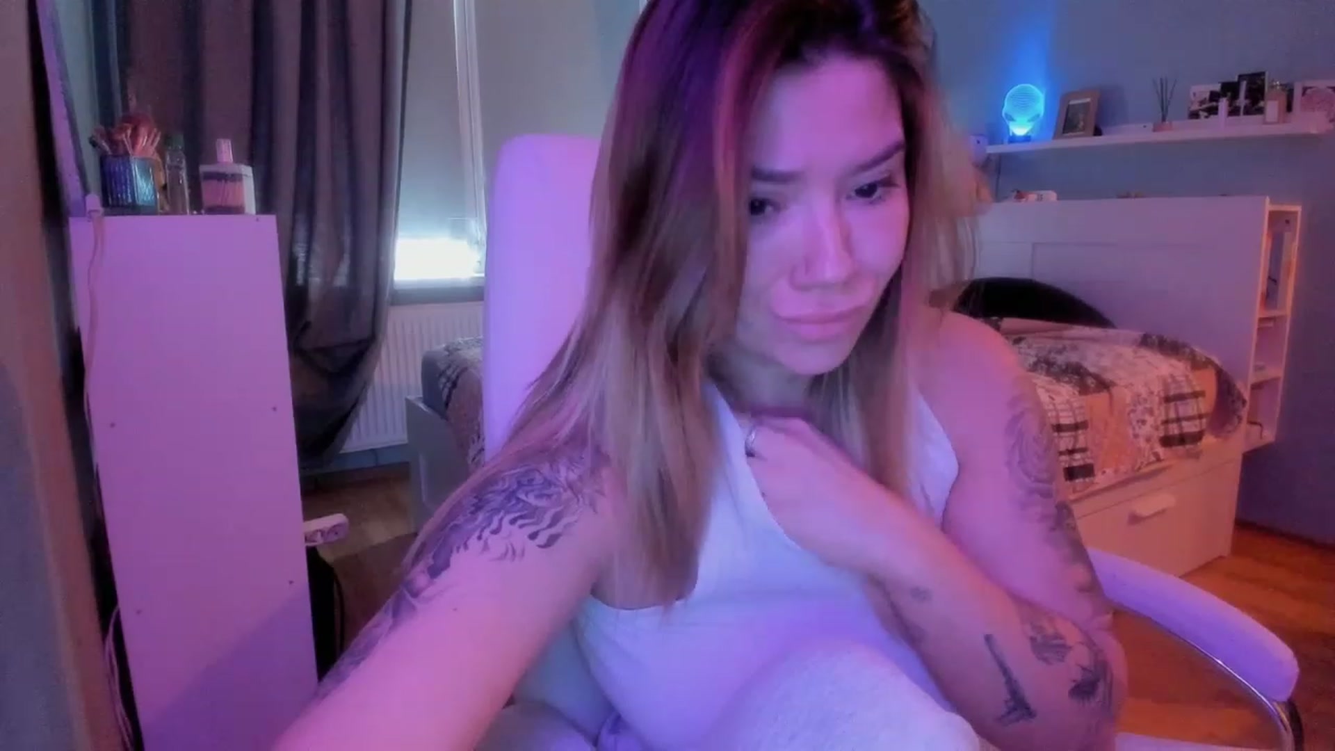 Gallery image thumbnail from NickyBlein's myfreecams stream on, 12/26/2023, 11:36 image 6 of 20