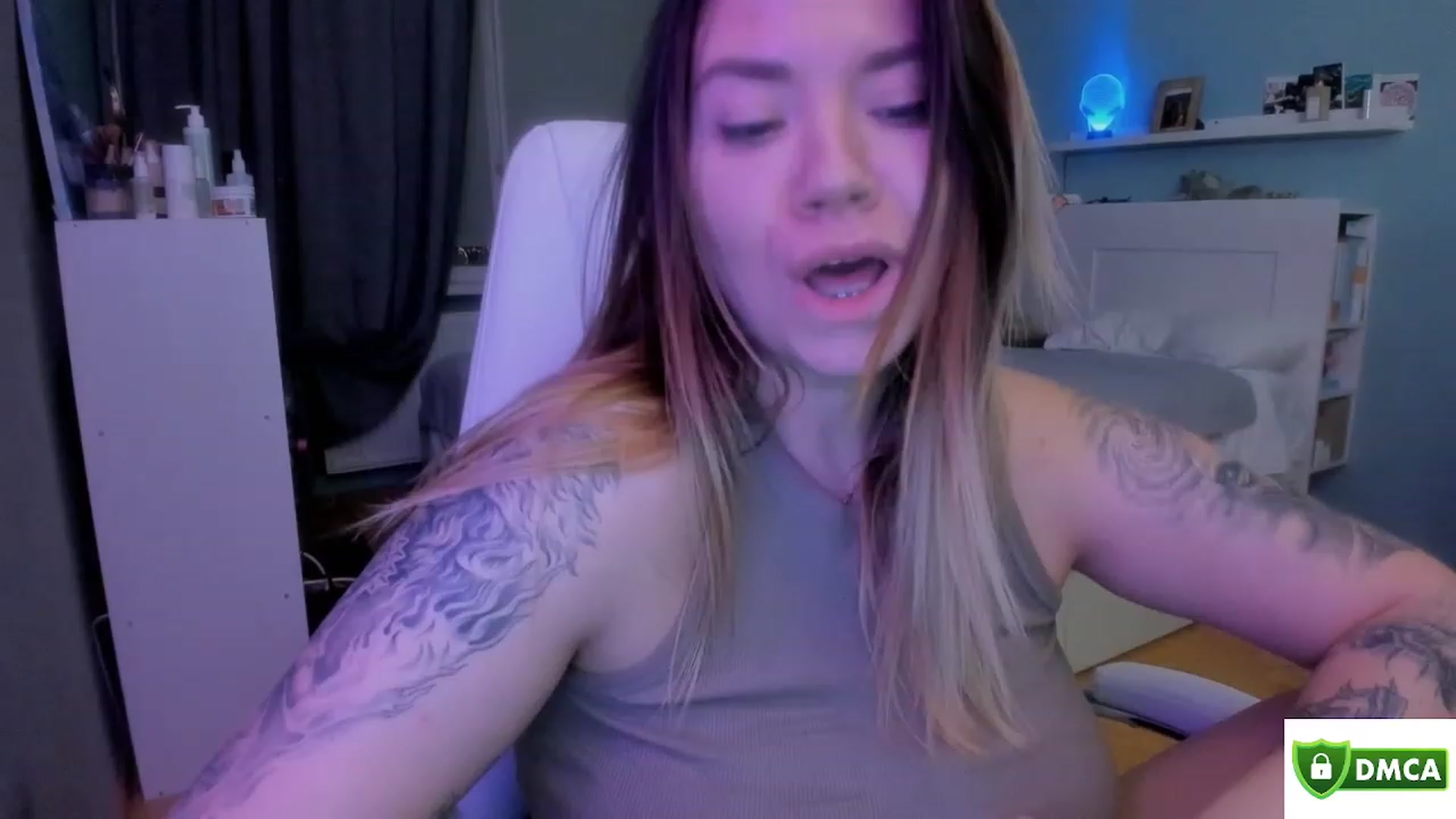 Gallery image thumbnail from NickyBlein's myfreecams stream on, 03/12/2024, 17:16 image 3 of 20