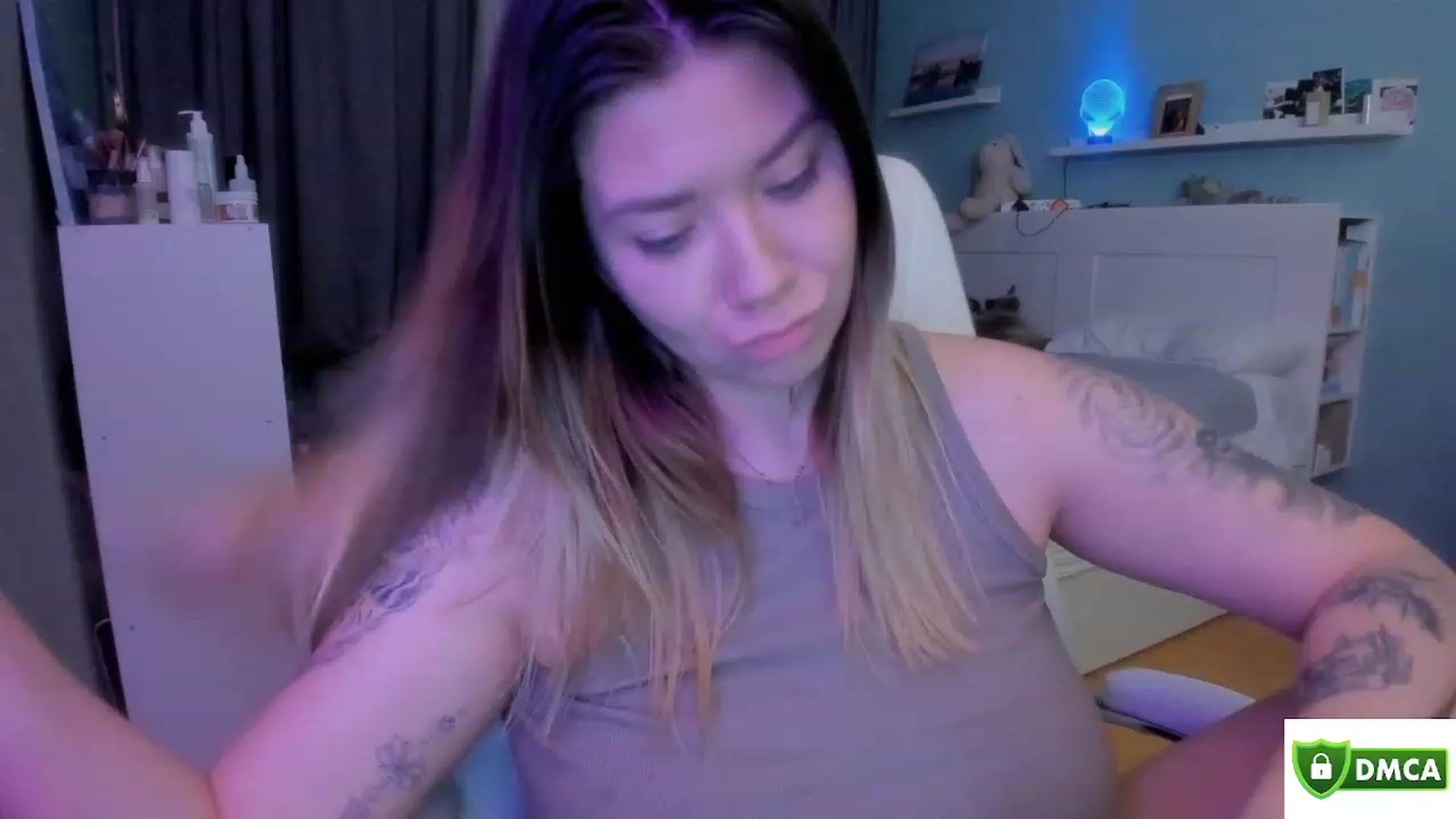 Gallery image thumbnail from NickyBlein's myfreecams stream on, 03/12/2024, 17:16 image 2 of 20