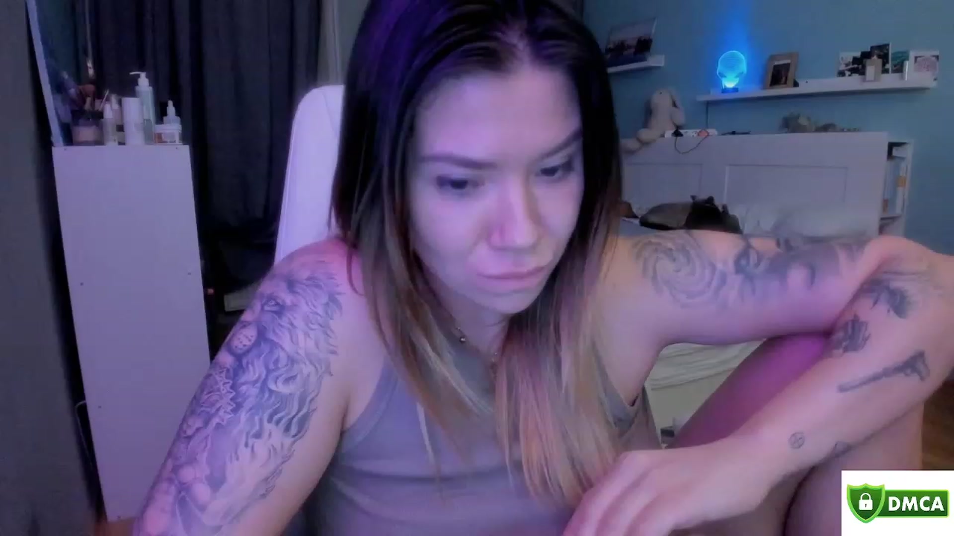 Gallery image thumbnail from NickyBlein's myfreecams stream on, 03/12/2024, 17:16 image 17 of 20