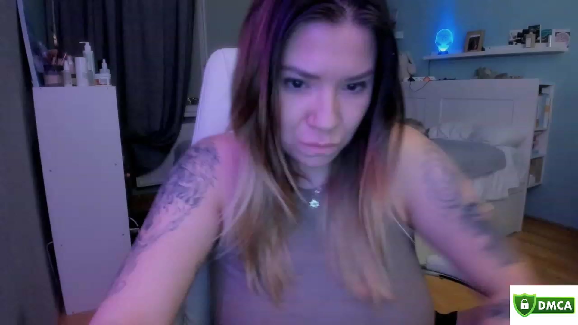 Gallery image thumbnail from NickyBlein's myfreecams stream on, 03/12/2024, 17:16 image 14 of 20