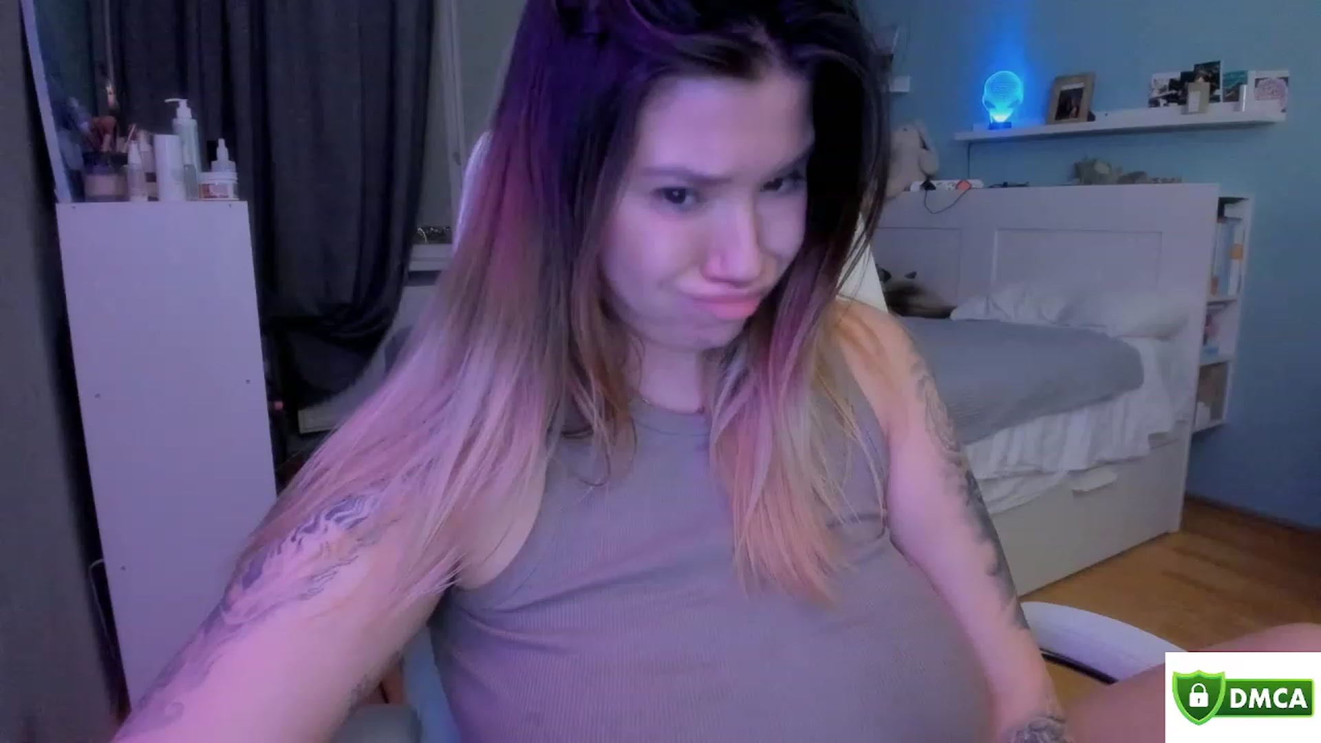 Gallery image thumbnail from NickyBlein's myfreecams stream on, 03/12/2024, 17:16 image 5 of 20