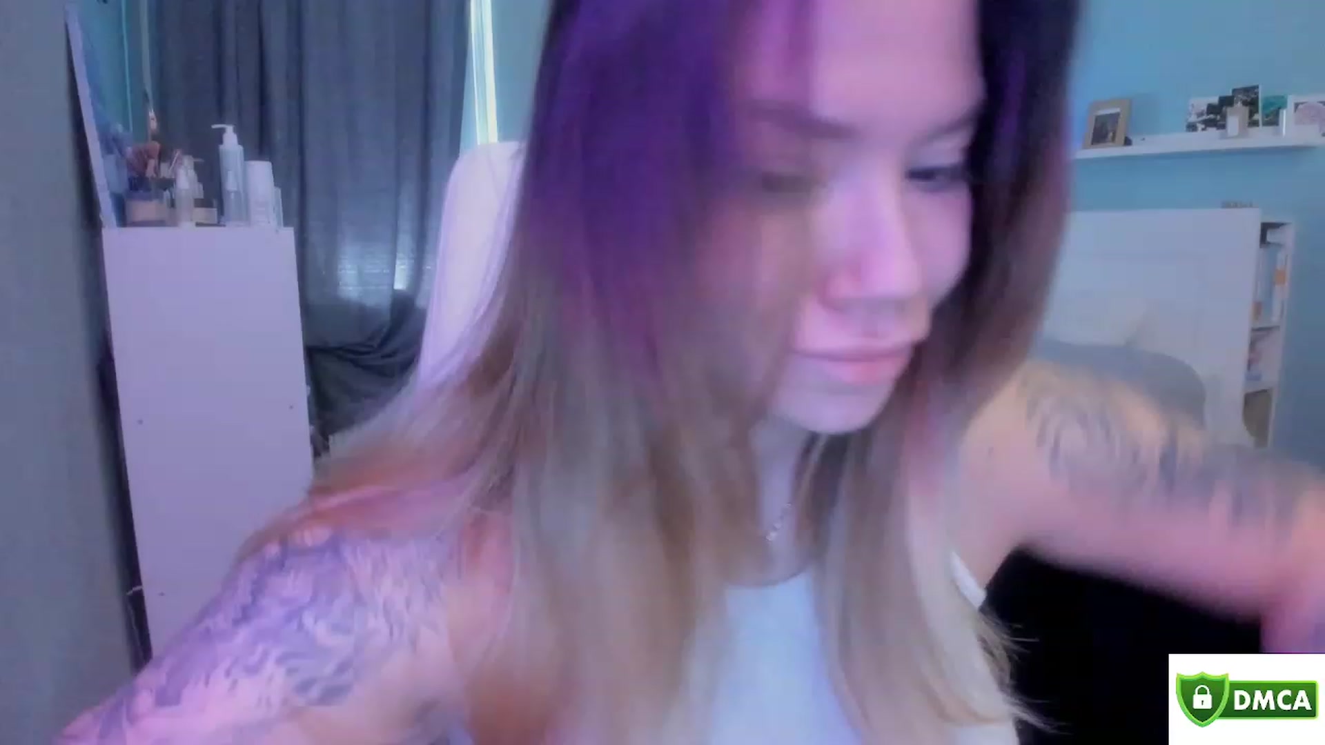 Gallery image thumbnail from NickyBlein's myfreecams stream on, 03/13/2024, 09:18 image 13 of 20