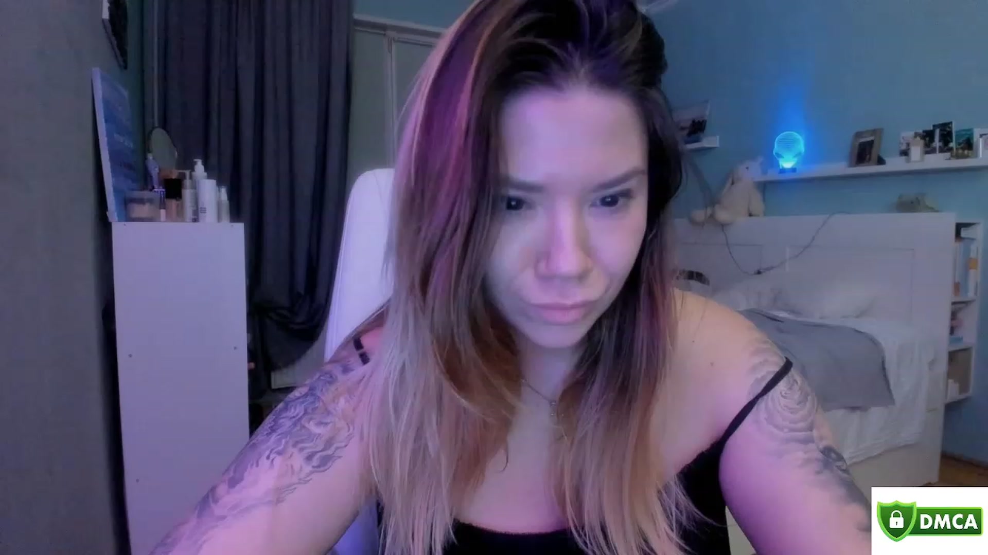 Gallery image thumbnail from NickyBlein's myfreecams stream on, 03/14/2024, 18:35 image 6 of 20