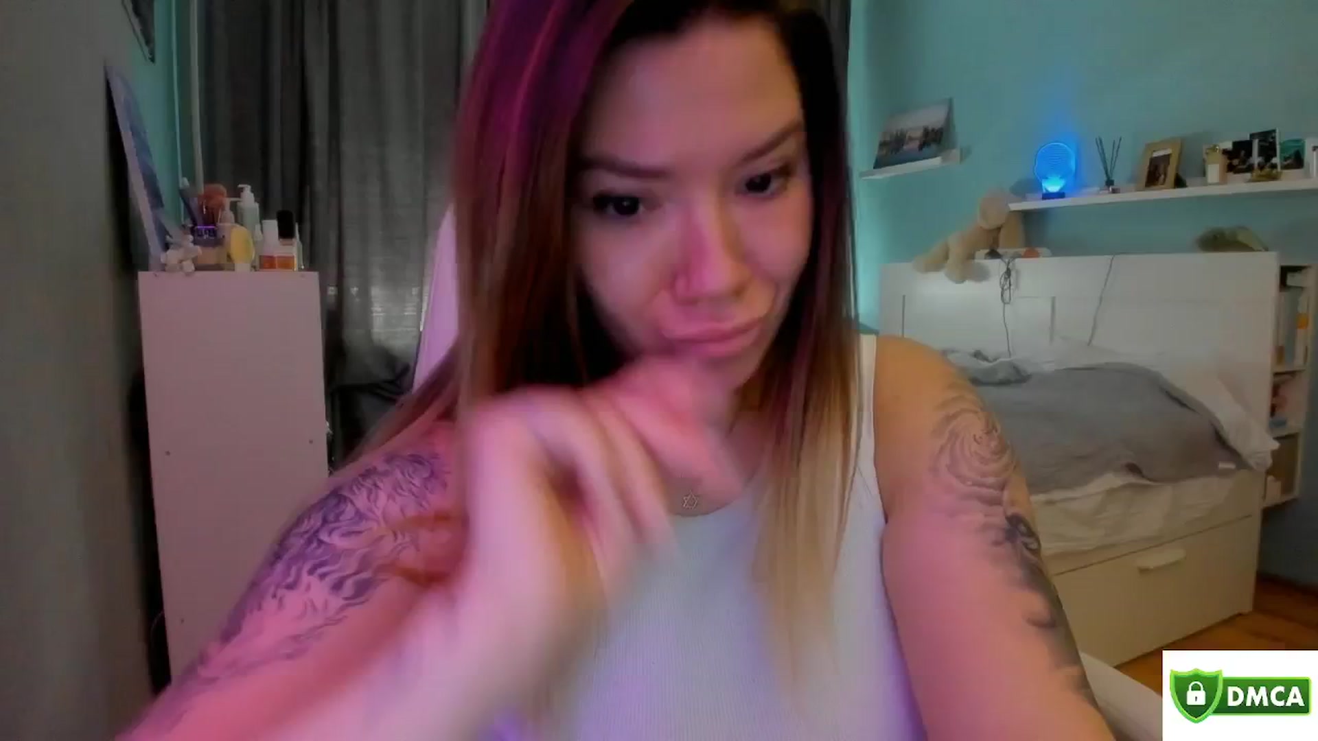Gallery image thumbnail from NickyBlein's myfreecams stream on, 03/20/2024, 09:01 image 8 of 20