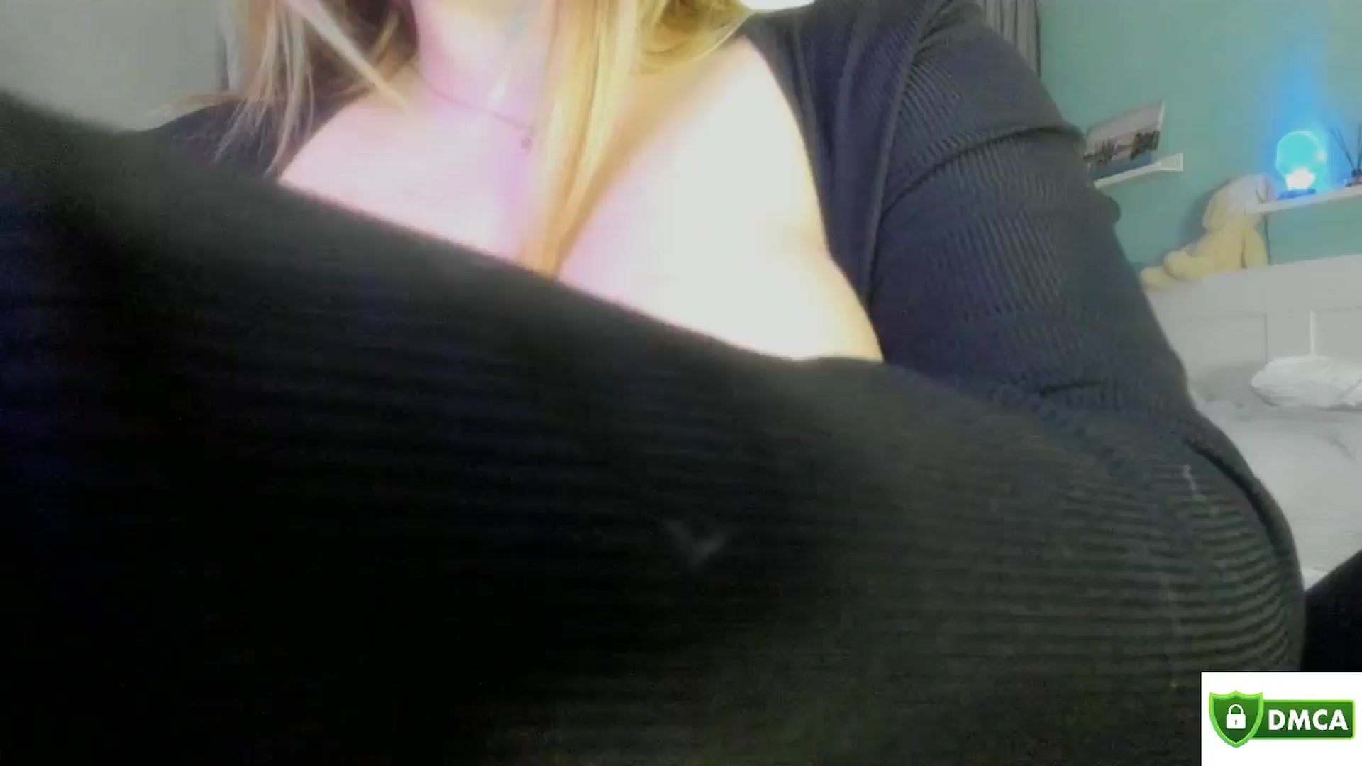 Gallery image thumbnail from NickyBlein's myfreecams stream on, 03/22/2024, 20:22 image 17 of 20