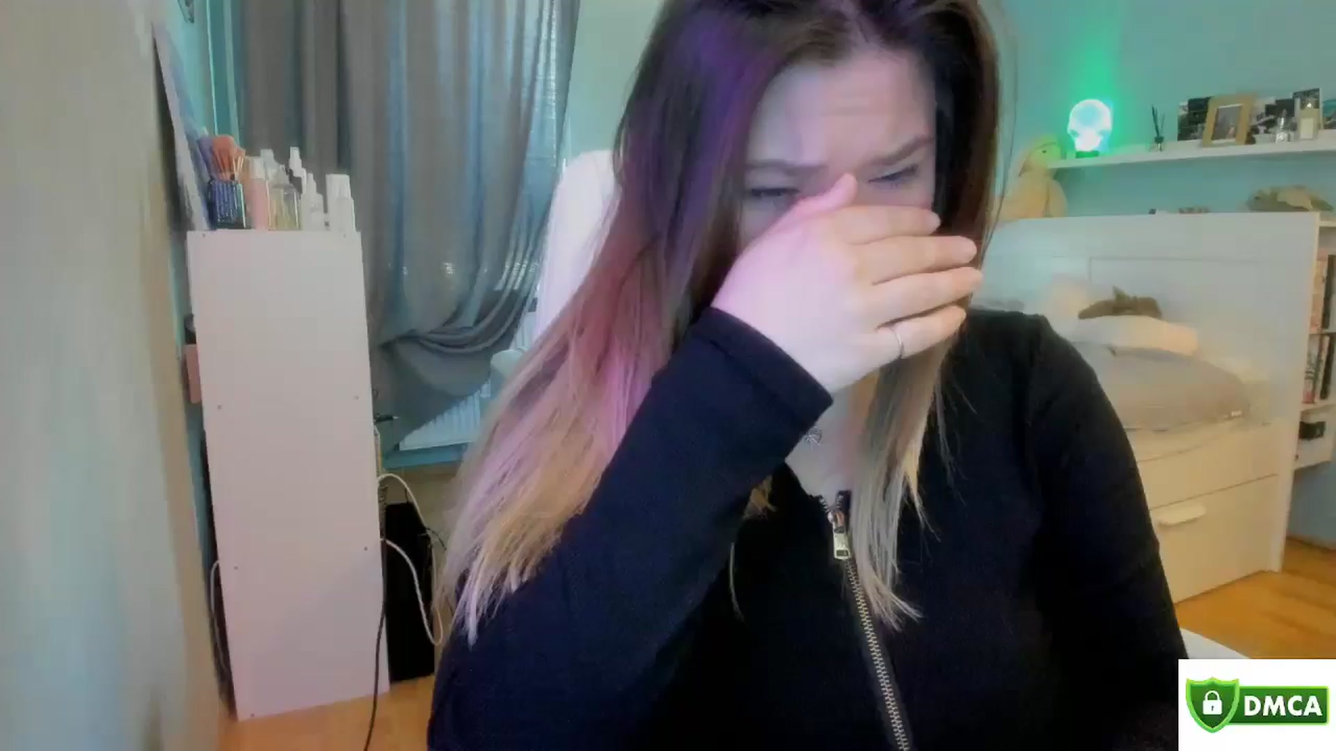 Gallery image thumbnail from NickyBlein's myfreecams stream on, 05/02/2024, 10:02 image 14 of 20