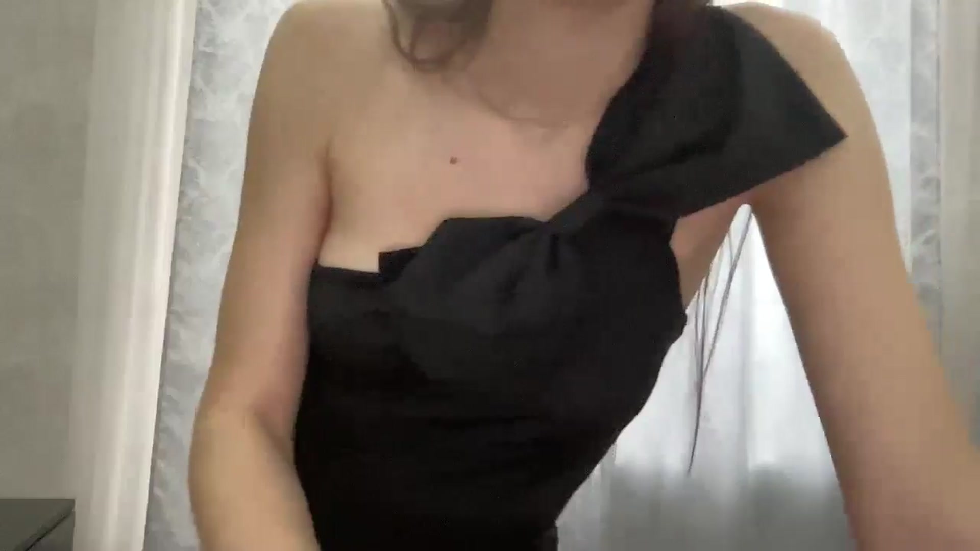 Gallery image thumbnail from NickyElle's myfreecams stream on, 12/04/2025, 10:31 image 9 of 20