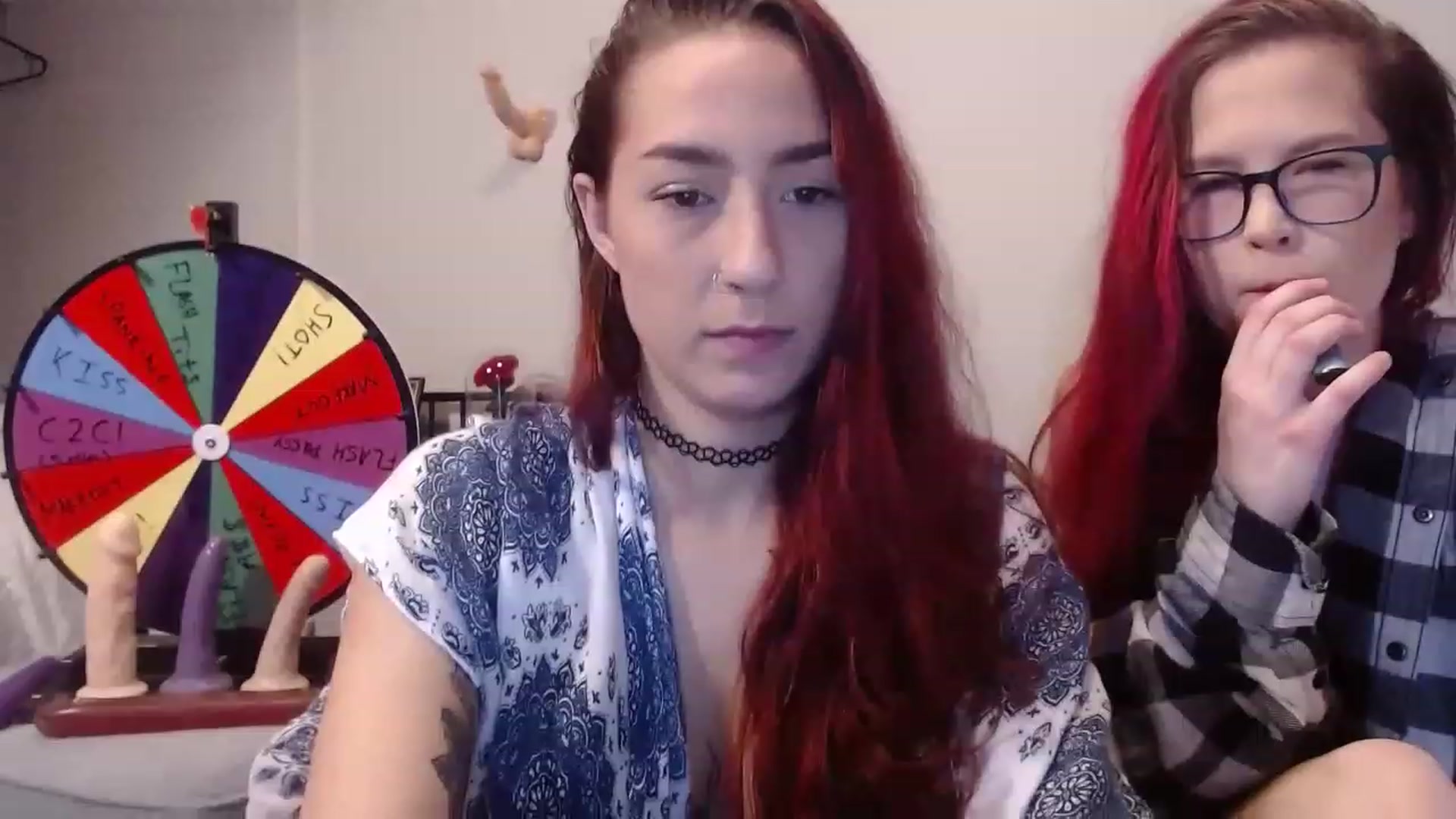 Gallery image thumbnail from Nickyx0x's myfreecams stream on, 12/15/2022, 18:51 image 4 of 20