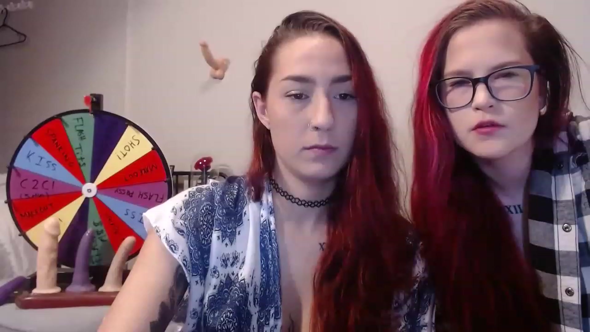 Gallery image thumbnail from Nickyx0x's myfreecams stream on, 12/15/2022, 18:51 image 5 of 20