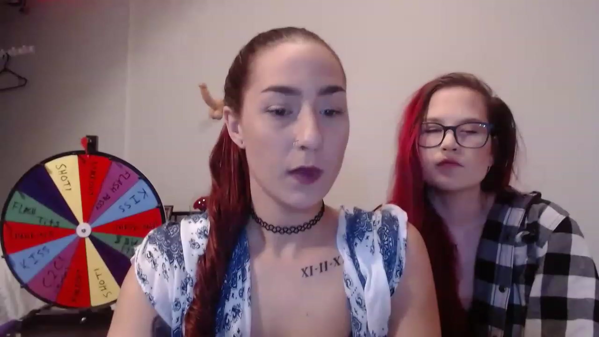 Gallery image thumbnail from Nickyx0x's myfreecams stream on, 12/15/2022, 18:51 image 17 of 20