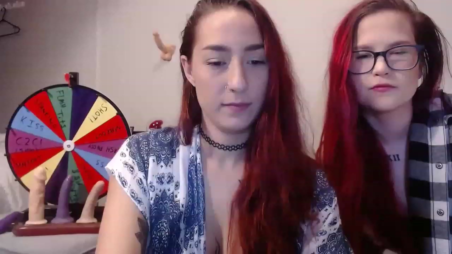 Gallery image thumbnail from Nickyx0x's myfreecams stream on, 12/15/2022, 18:51 image 6 of 20