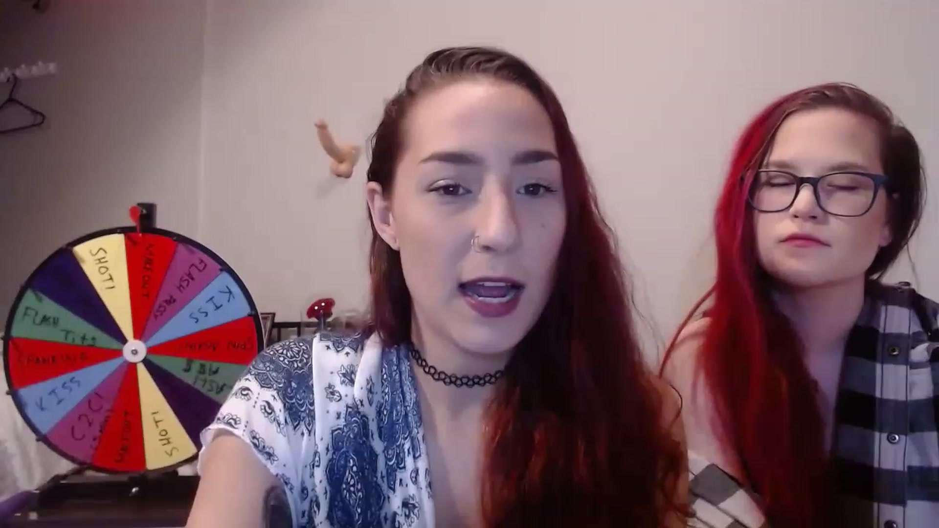 Gallery image thumbnail from Nickyx0x's myfreecams stream on, 12/15/2022, 18:51 image 13 of 20