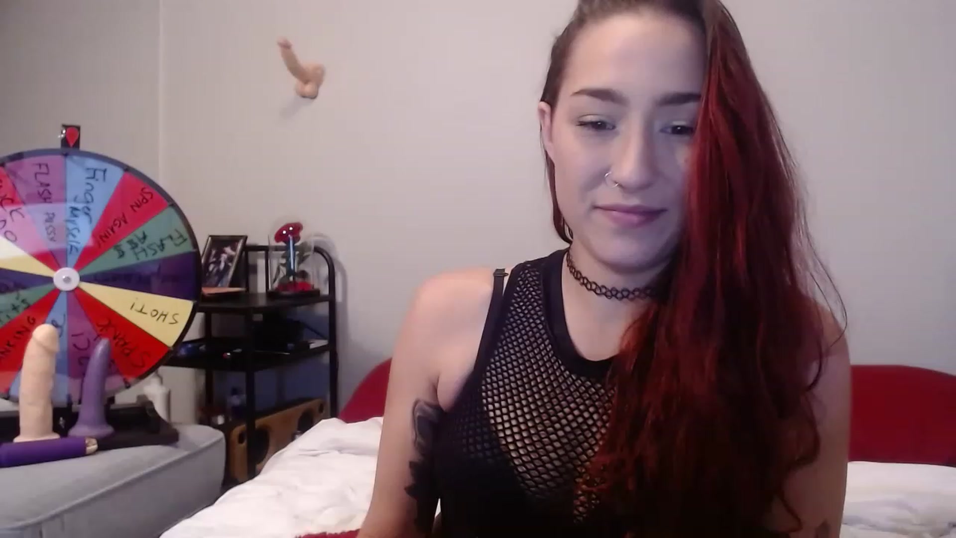 Gallery image thumbnail from Nickyx0x's myfreecams stream on, 12/16/2022, 19:31 image 17 of 20