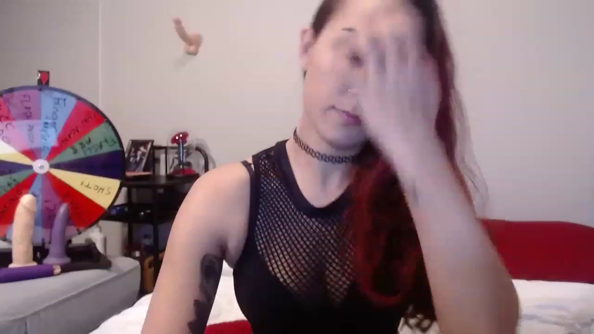 Gallery image thumbnail from Nickyx0x's myfreecams stream on, 12/16/2022, 19:31 image 2 of 20