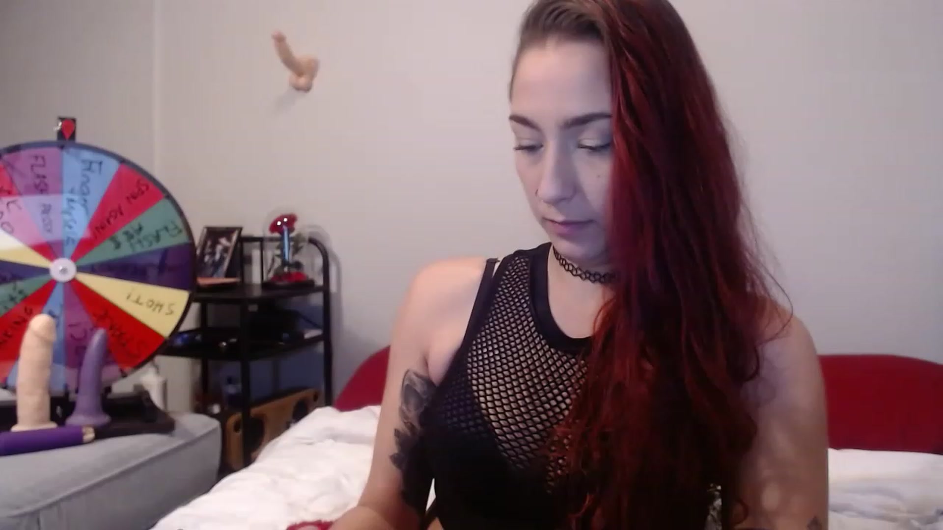 Gallery image thumbnail from Nickyx0x's myfreecams stream on, 12/16/2022, 19:31 image 18 of 20