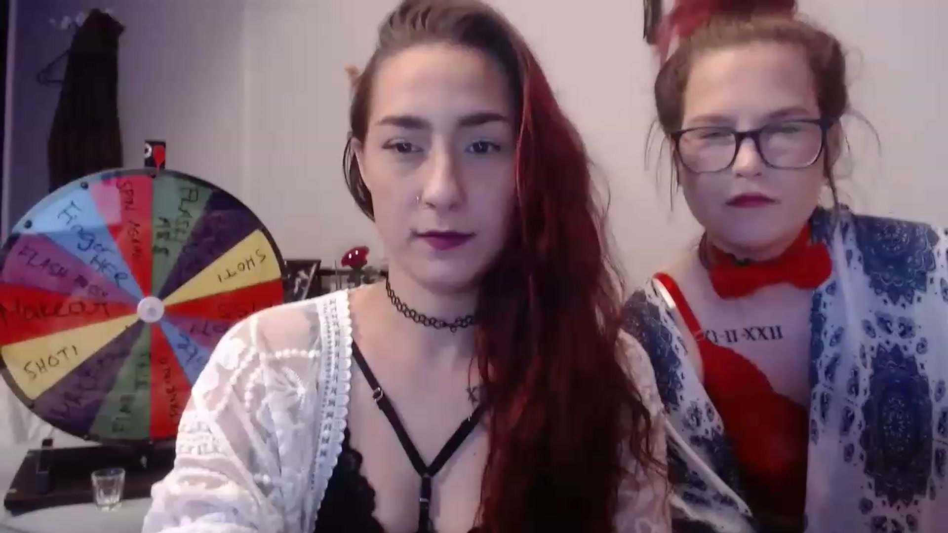 Gallery image thumbnail from Nickyx0x's myfreecams stream on, 12/17/2022, 22:54 image 16 of 20