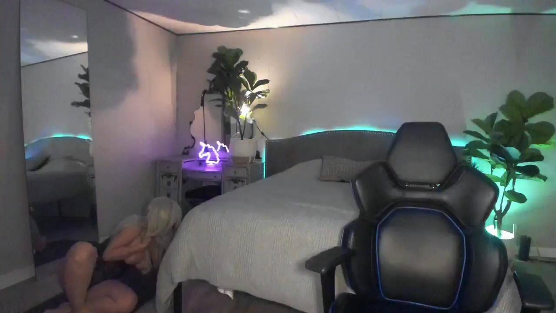 Gallery image thumbnail from Nico_Storm's myfreecams stream on, 07/12/2024, 06:45 image 12 of 20