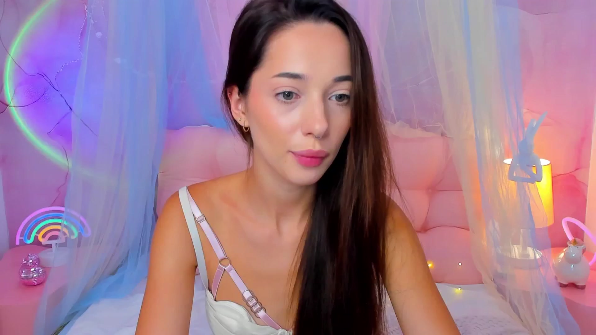 Gallery image thumbnail from NicolYves's myfreecams stream on, 10/01/2025, 19:05 image 1 of 20