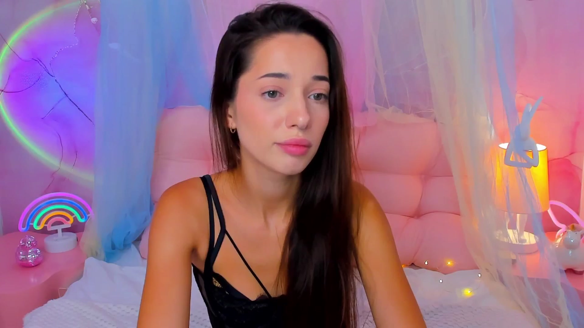 Gallery image thumbnail from NicolYves's myfreecams stream on, 10/02/2025, 15:30 image 17 of 20
