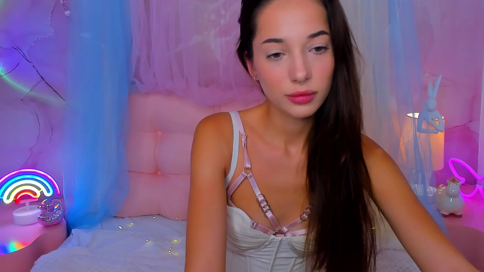 Gallery image thumbnail from NicolYves's myfreecams stream on, 10/09/2025, 12:47 image 8 of 20