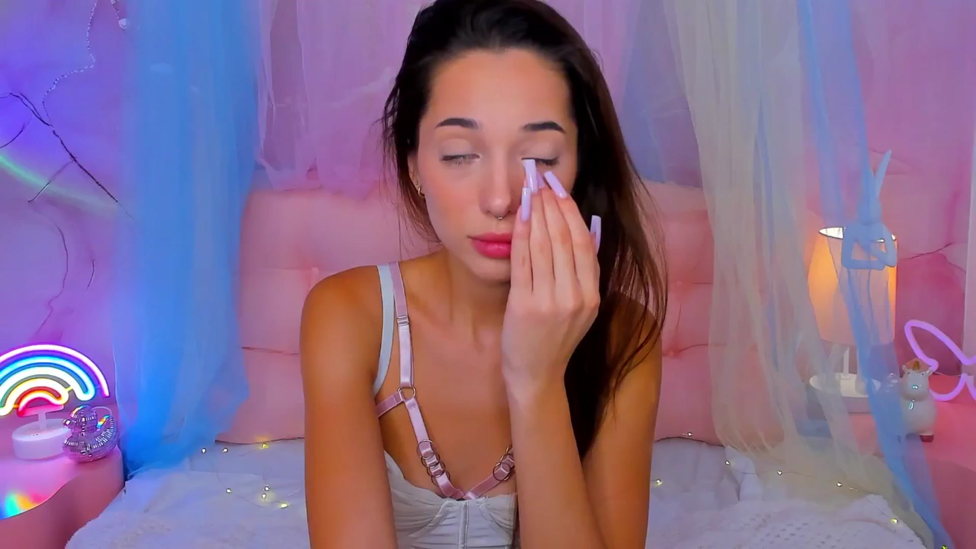 Gallery image thumbnail from NicolYves's myfreecams stream on, 10/09/2025, 15:05 image 17 of 20