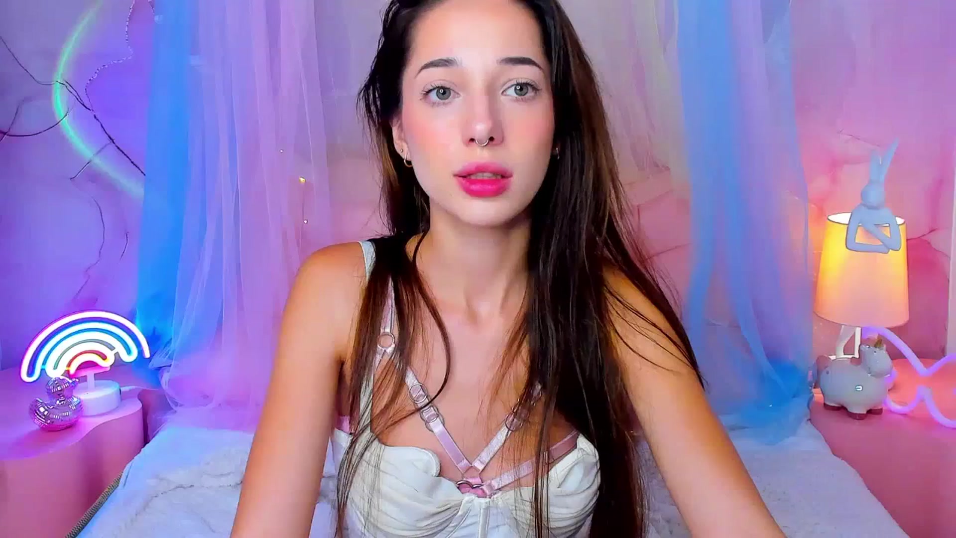 Gallery image thumbnail from NicolYves's myfreecams stream on, 11/01/2025, 20:03 image 19 of 20