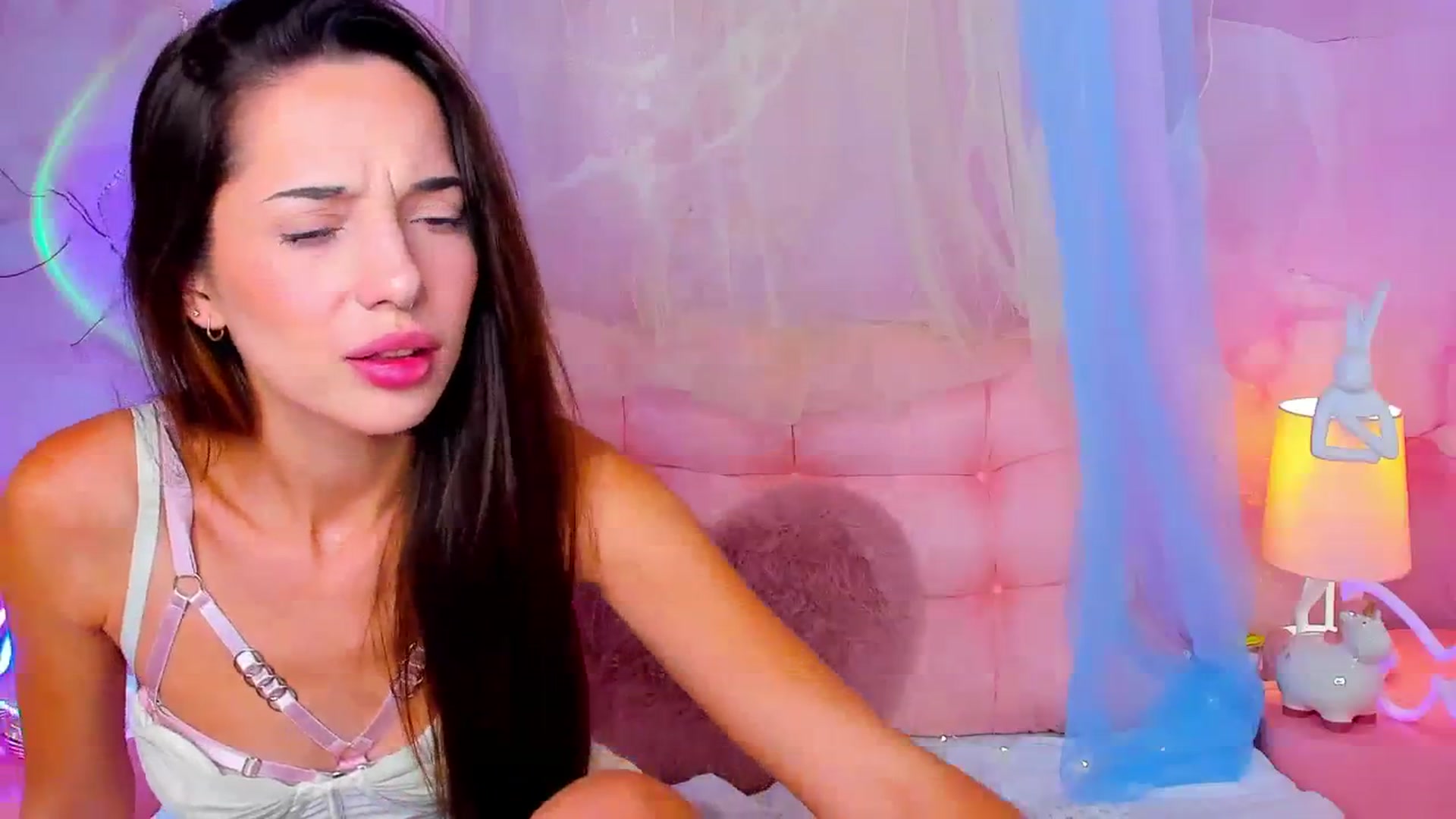 Gallery image thumbnail from NicolYves's myfreecams stream on, 11/02/2025, 16:43 image 6 of 20