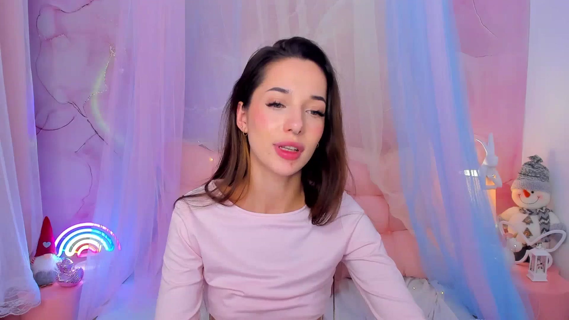 Gallery image thumbnail from NicolYves's myfreecams stream on, 12/31/2025, 19:51 image 19 of 20