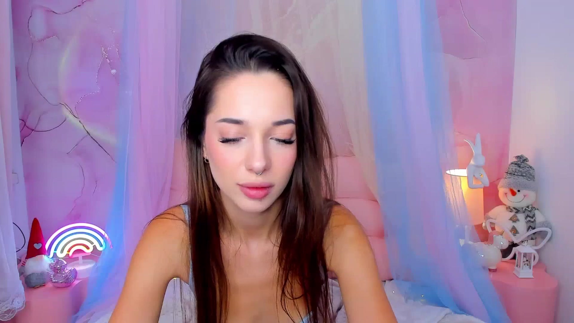Gallery image thumbnail from NicolYves's myfreecams stream on, 01/01/2026, 18:09 image 3 of 20
