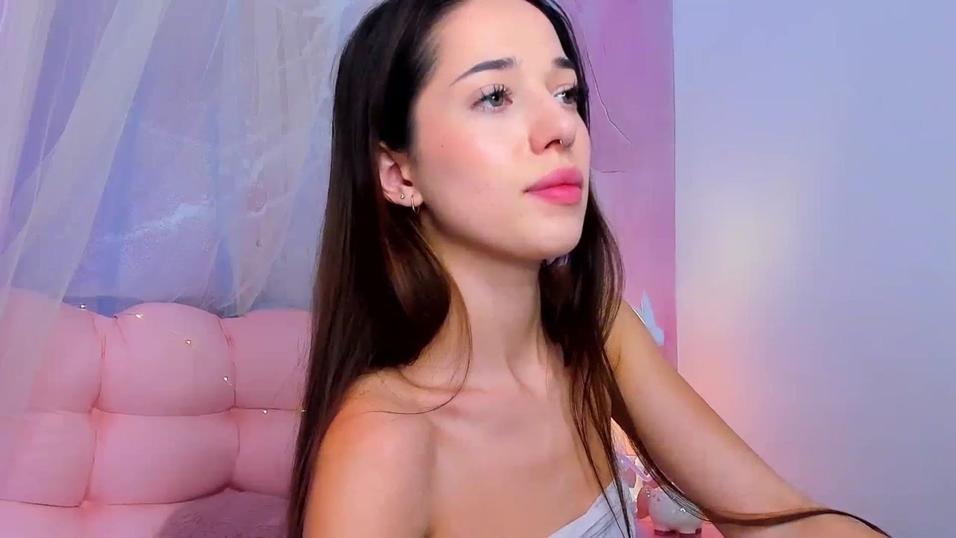 Gallery image thumbnail from NicolYves's myfreecams stream on, 01/31/2026, 19:21 image 6 of 20