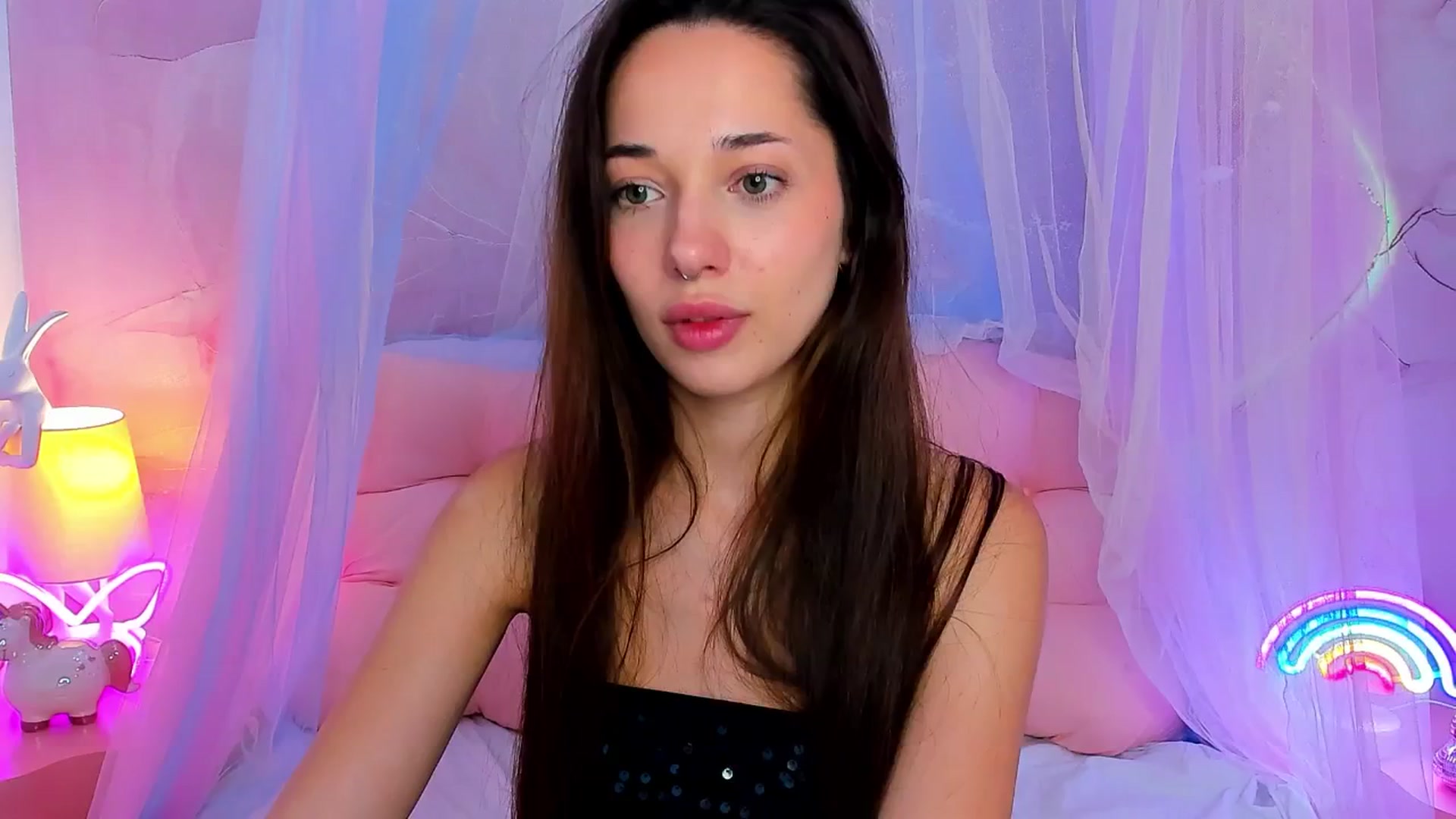 Gallery image thumbnail from NicolYves's myfreecams stream on, 04/12/2026, 14:30 image 5 of 20