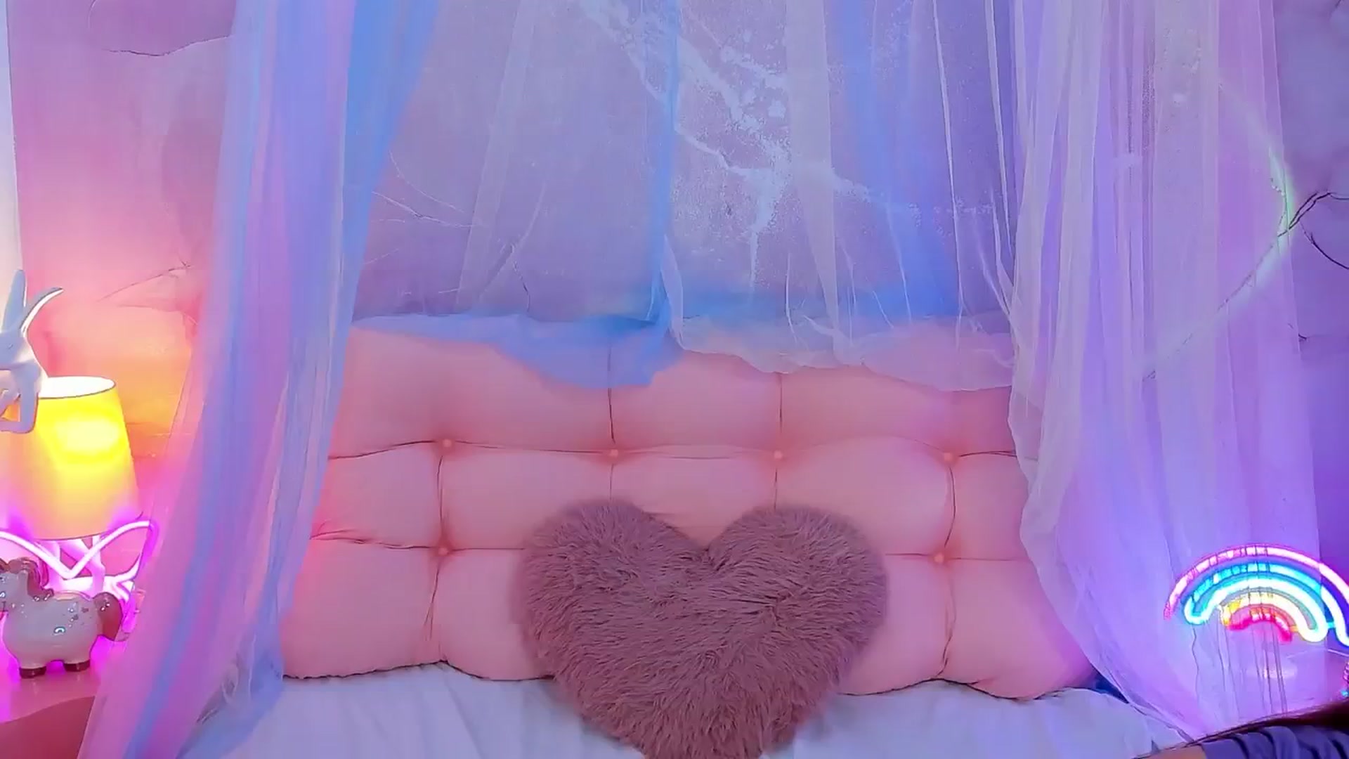 Gallery image thumbnail from NicolYves's myfreecams stream on, 04/12/2026, 14:30 image 20 of 20