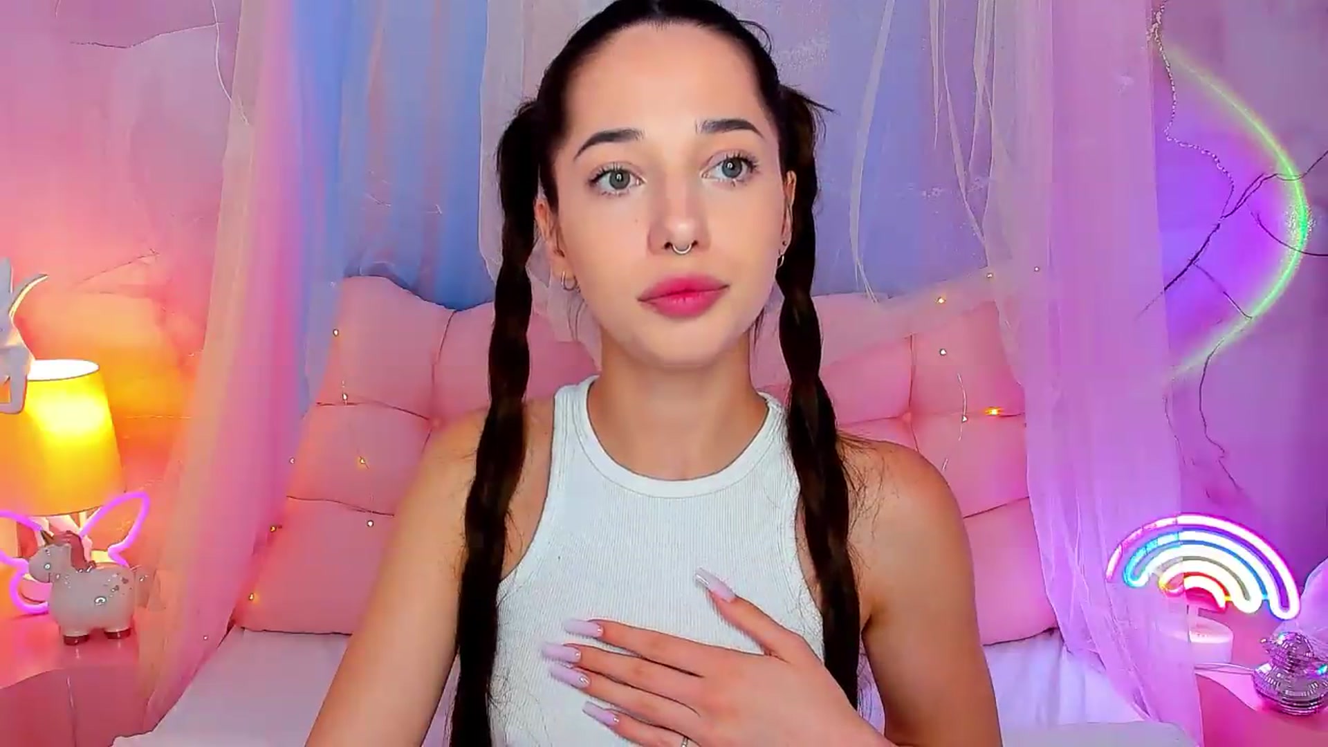 Gallery image thumbnail from NicolYves's myfreecams stream on, 06/04/2026, 14:41 image 6 of 20