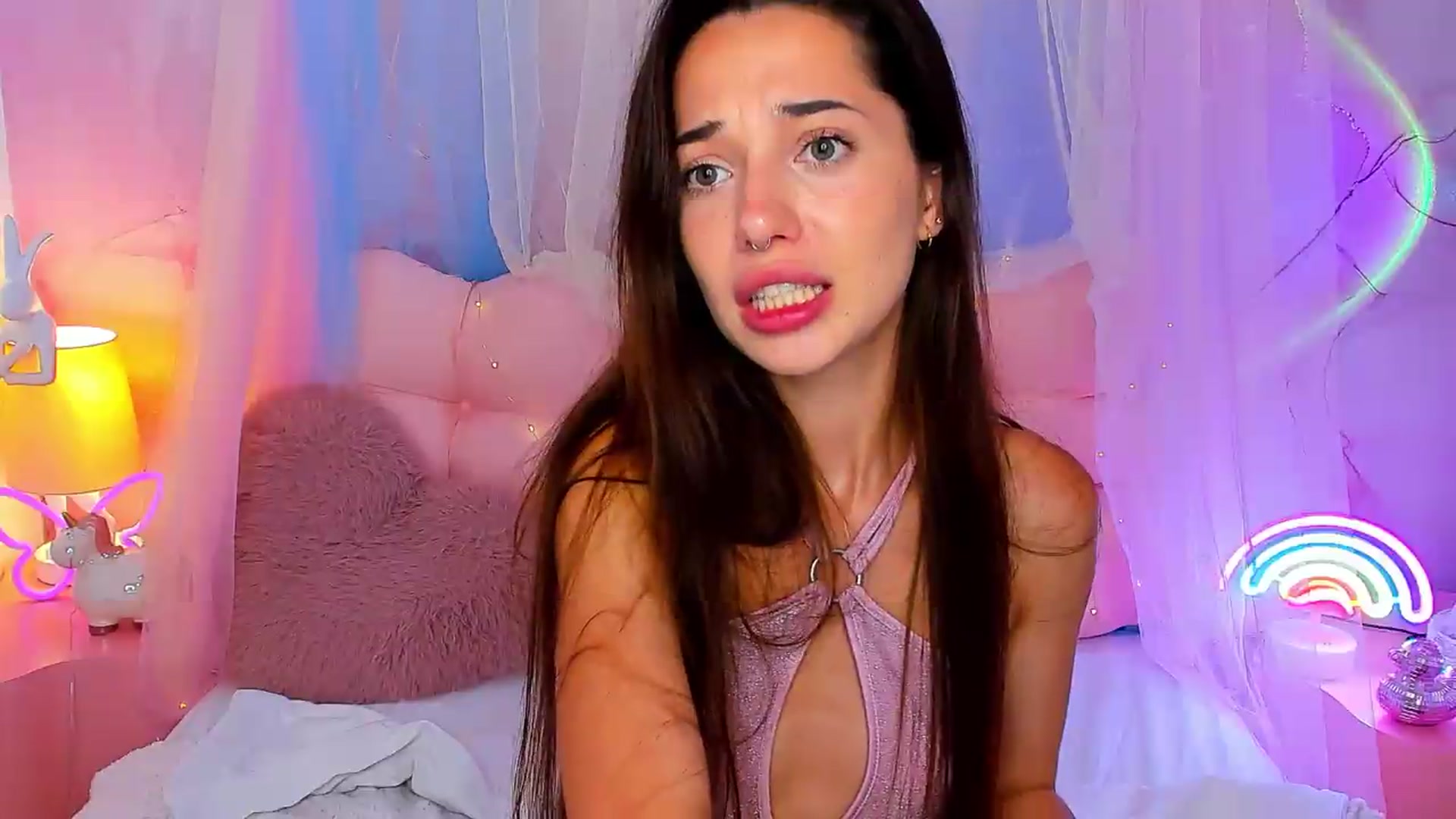 Gallery image thumbnail from NicolYves's myfreecams stream on, 06/26/2026, 17:15 image 11 of 20
