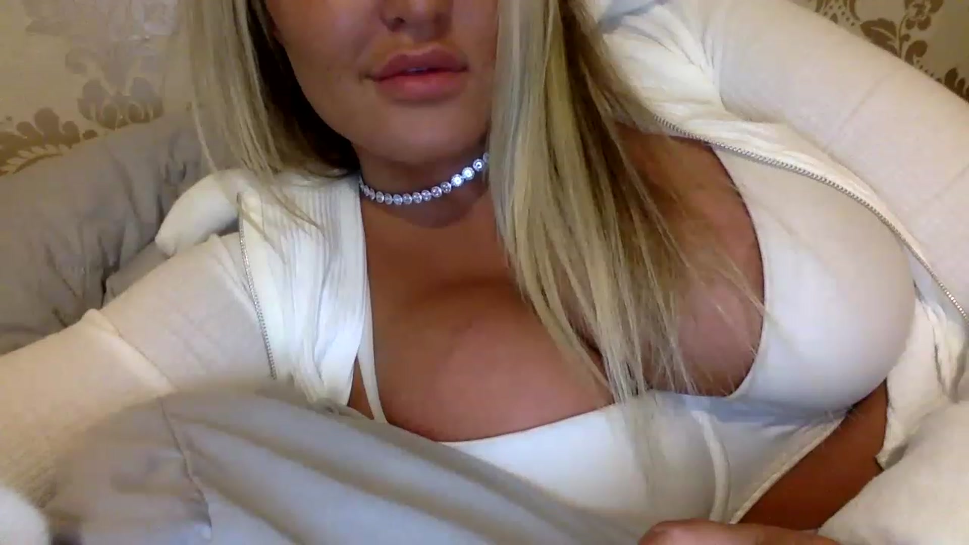 Gallery image thumbnail from Nicole96x's myfreecams stream on, 01/18/2023, 23:41 image 19 of 20
