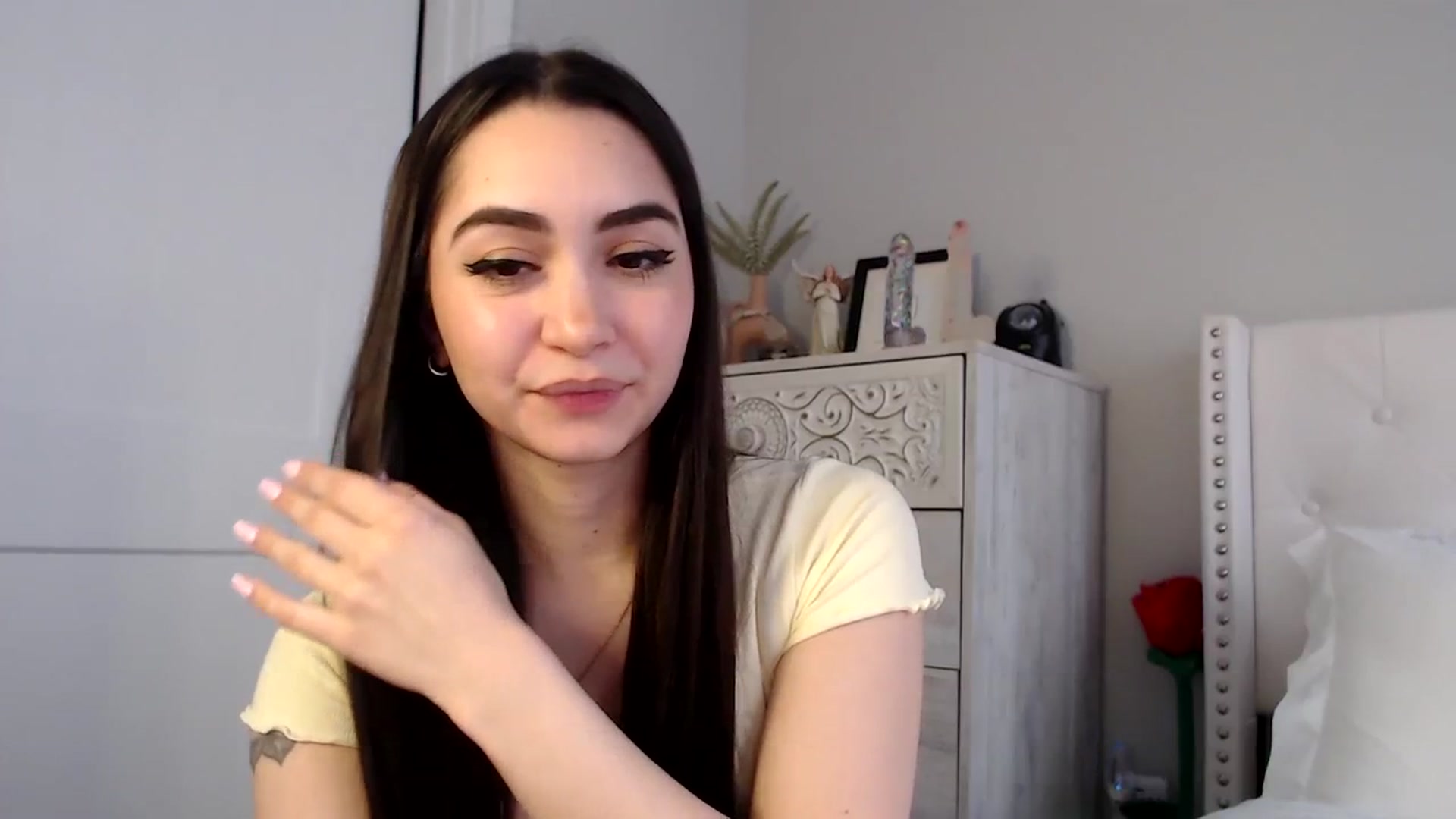 Gallery image thumbnail from NicoleAngelll's myfreecams stream on, 04/11/2024, 19:10 image 20 of 20