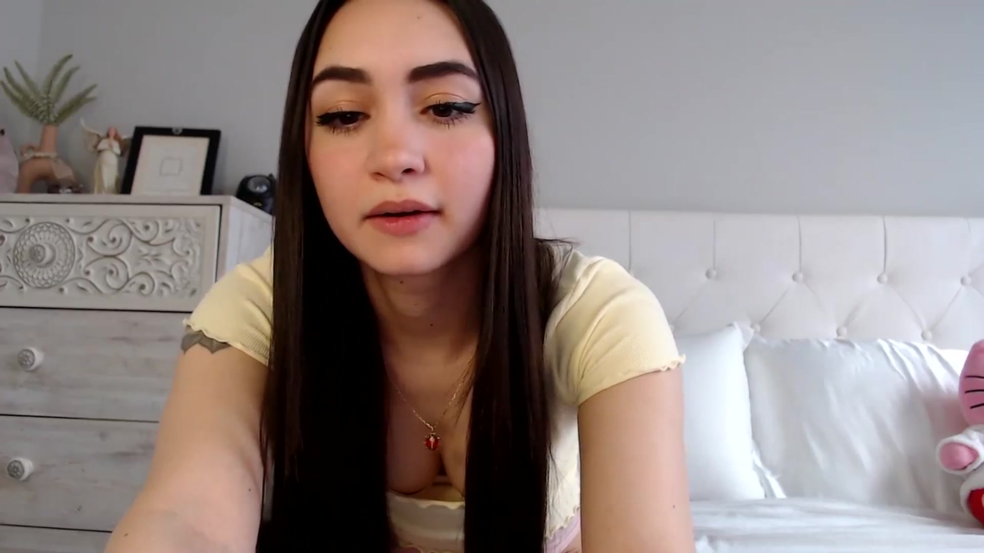Gallery image thumbnail from NicoleAngelll's myfreecams stream on, 04/11/2024, 19:10 image 4 of 20