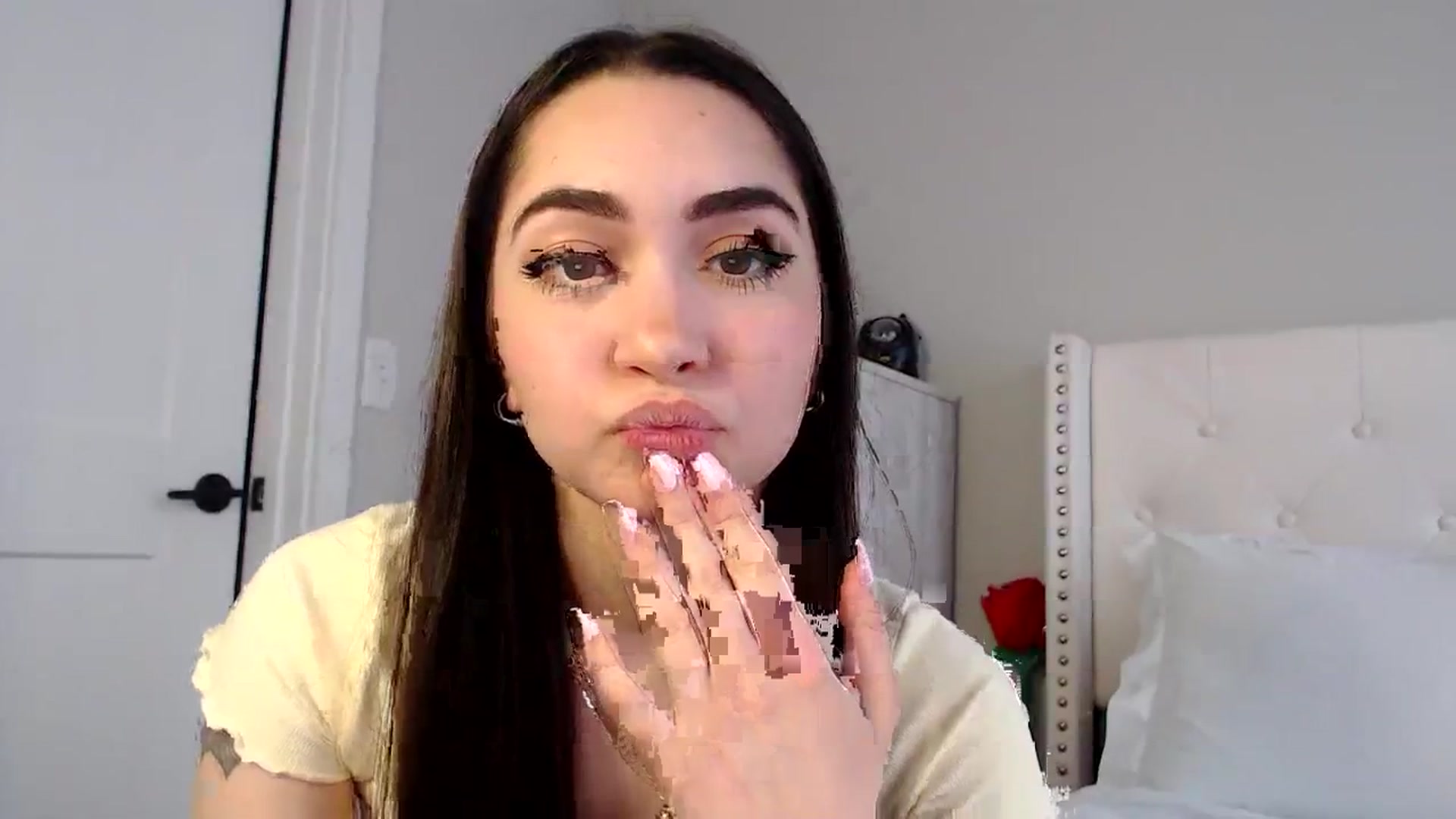 Gallery image thumbnail from NicoleAngelll's myfreecams stream on, 04/11/2024, 19:10 image 11 of 20
