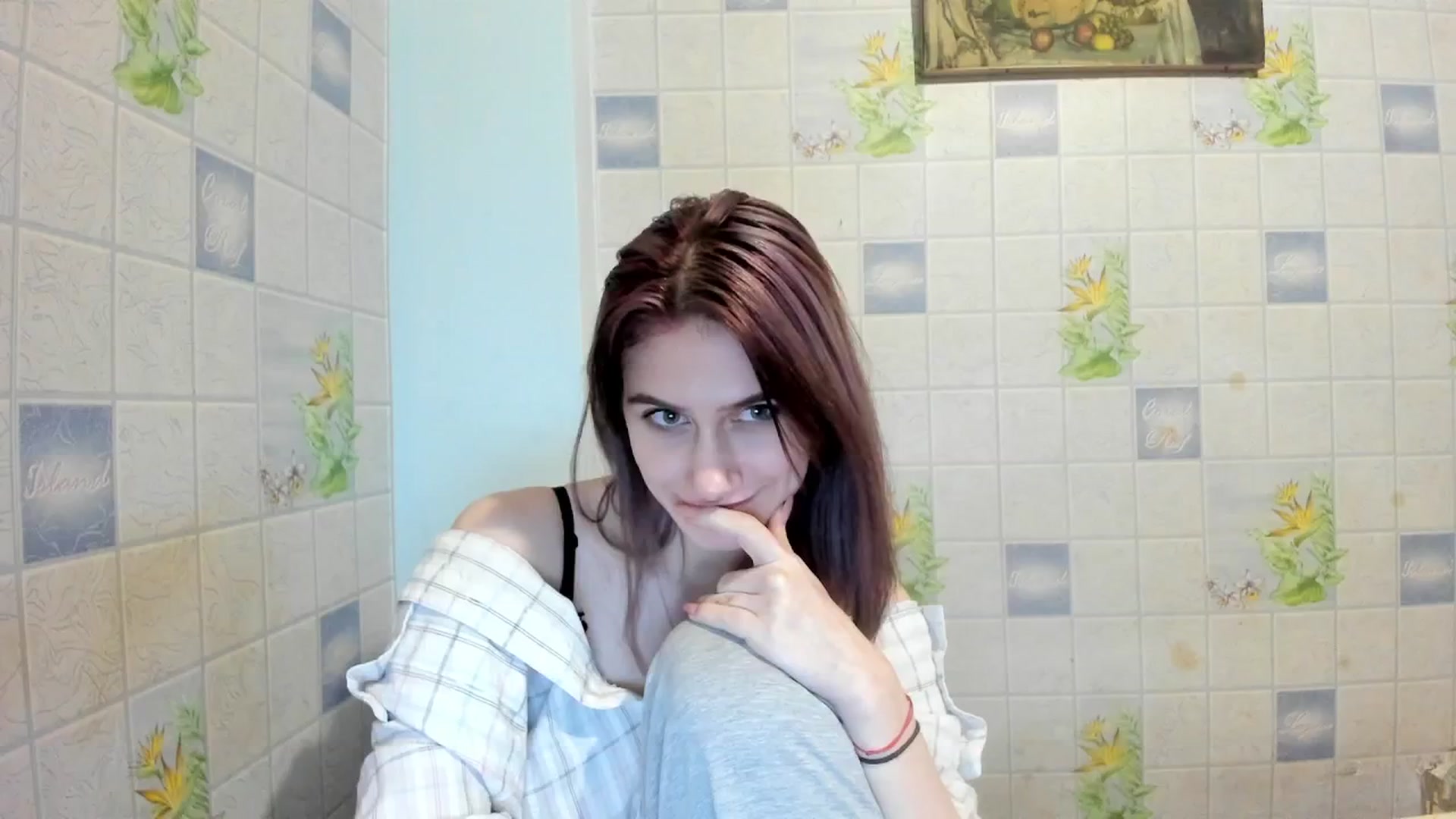 Gallery image thumbnail from NicoleDaviss's myfreecams stream on, 02/09/2026, 04:11 image 9 of 20