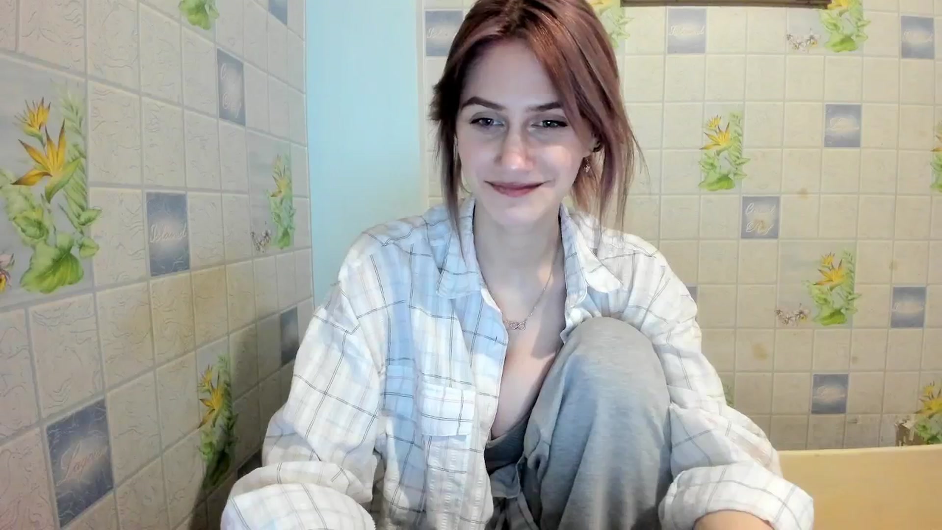 Gallery image thumbnail from NicoleDaviss's myfreecams stream on, 02/10/2026, 24:59 image 15 of 20
