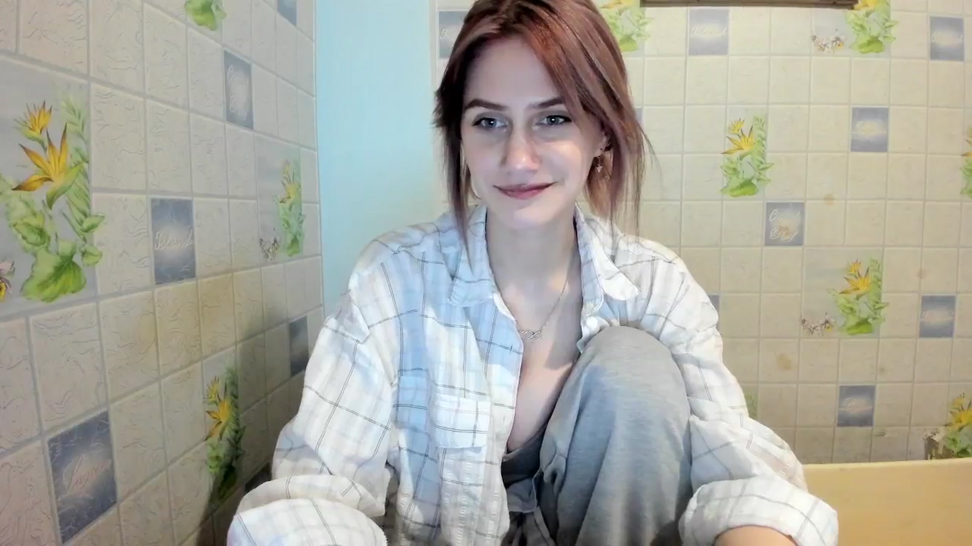Gallery image thumbnail from NicoleDaviss's myfreecams stream on, 02/10/2026, 24:59 image 14 of 20