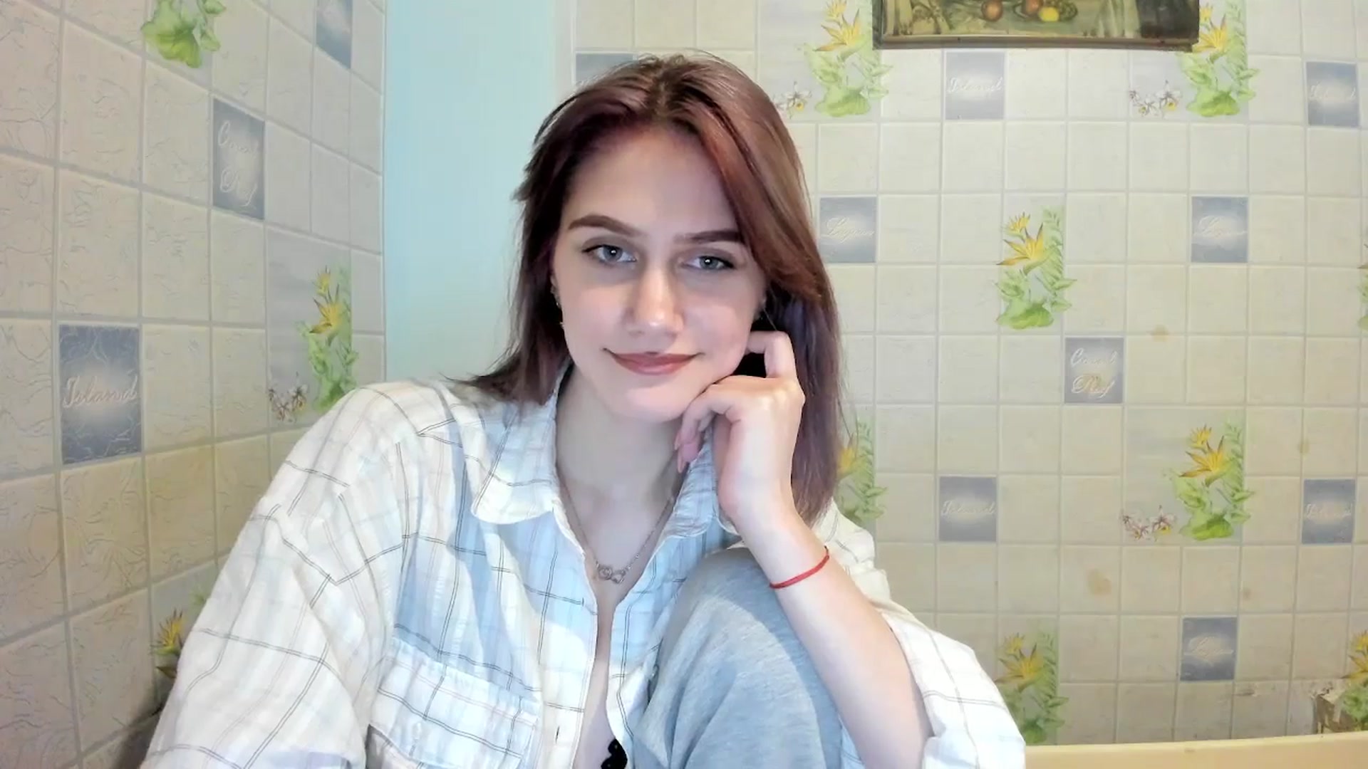 Gallery image thumbnail from NicoleDaviss's myfreecams stream on, 02/11/2026, 24:43 image 14 of 20
