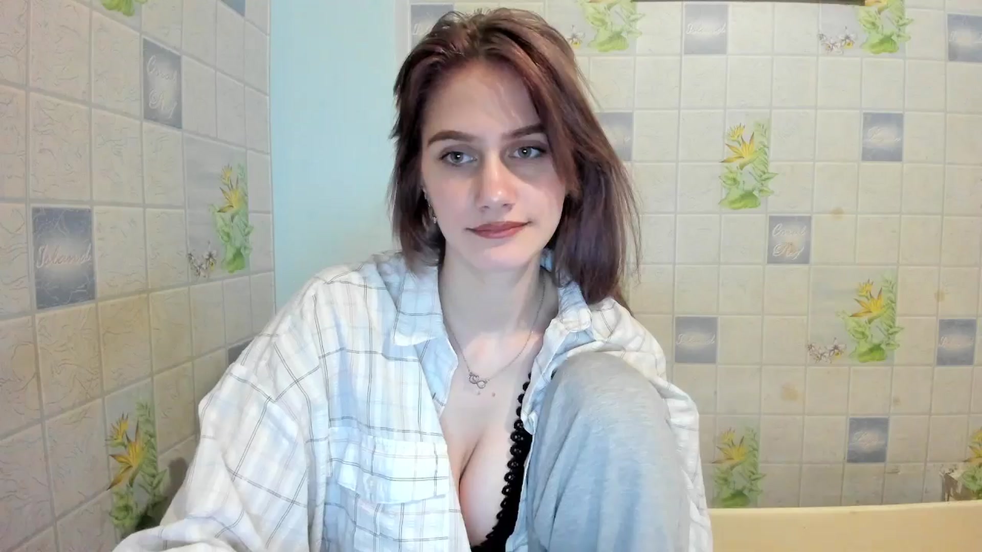 Gallery image thumbnail from NicoleDaviss's myfreecams stream on, 02/11/2026, 24:43 image 4 of 20