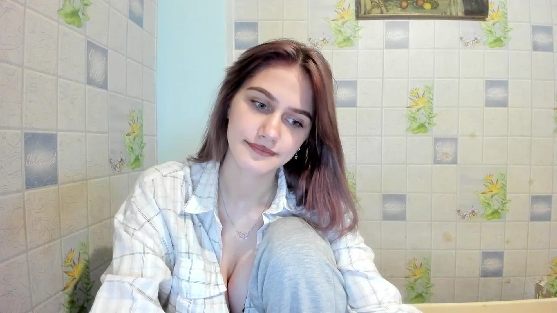 Gallery image thumbnail from NicoleDaviss's myfreecams stream on, 02/11/2026, 24:43 image 17 of 20