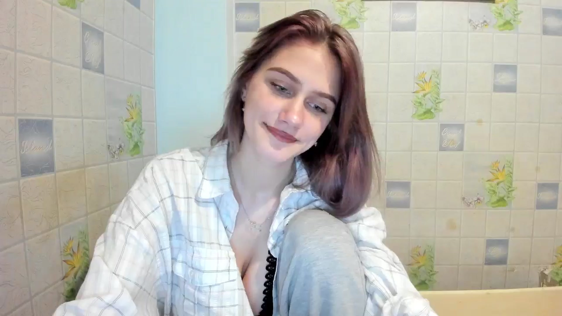 Gallery image thumbnail from NicoleDaviss's myfreecams stream on, 02/11/2026, 24:43 image 5 of 20