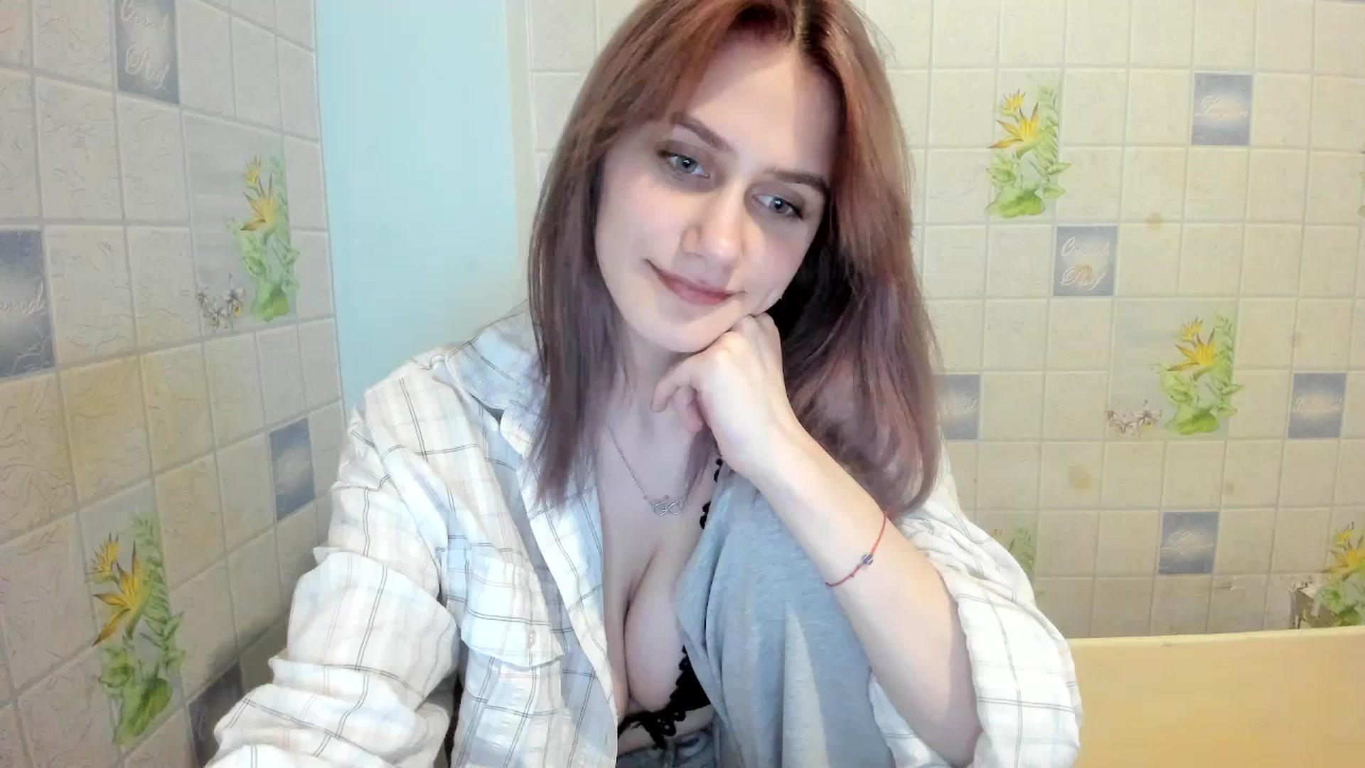 Gallery image thumbnail from NicoleDaviss's myfreecams stream on, 02/12/2026, 03:52 image 2 of 20