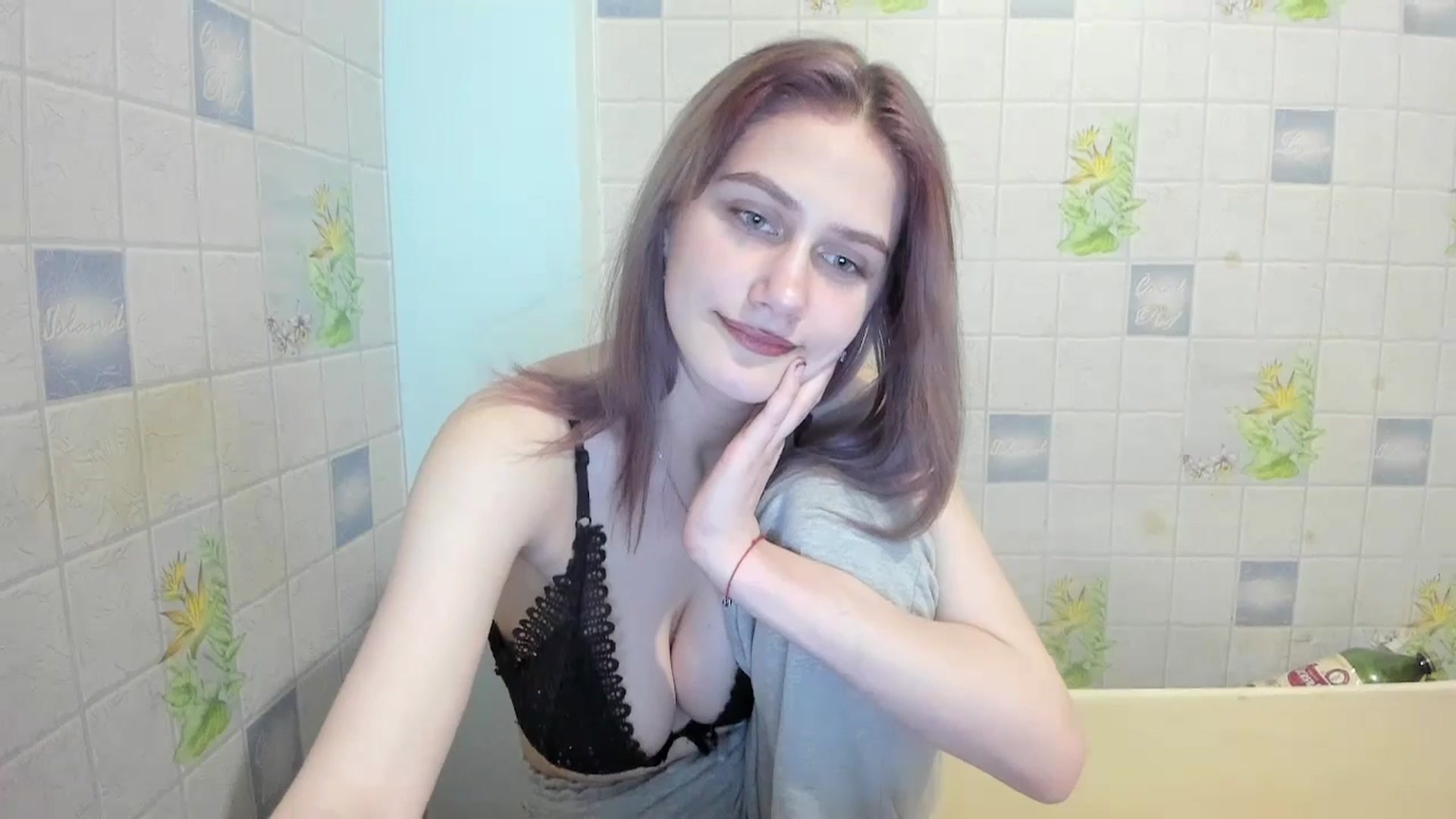 Gallery image thumbnail from NicoleDaviss's myfreecams stream on, 02/13/2026, 04:25 image 13 of 20